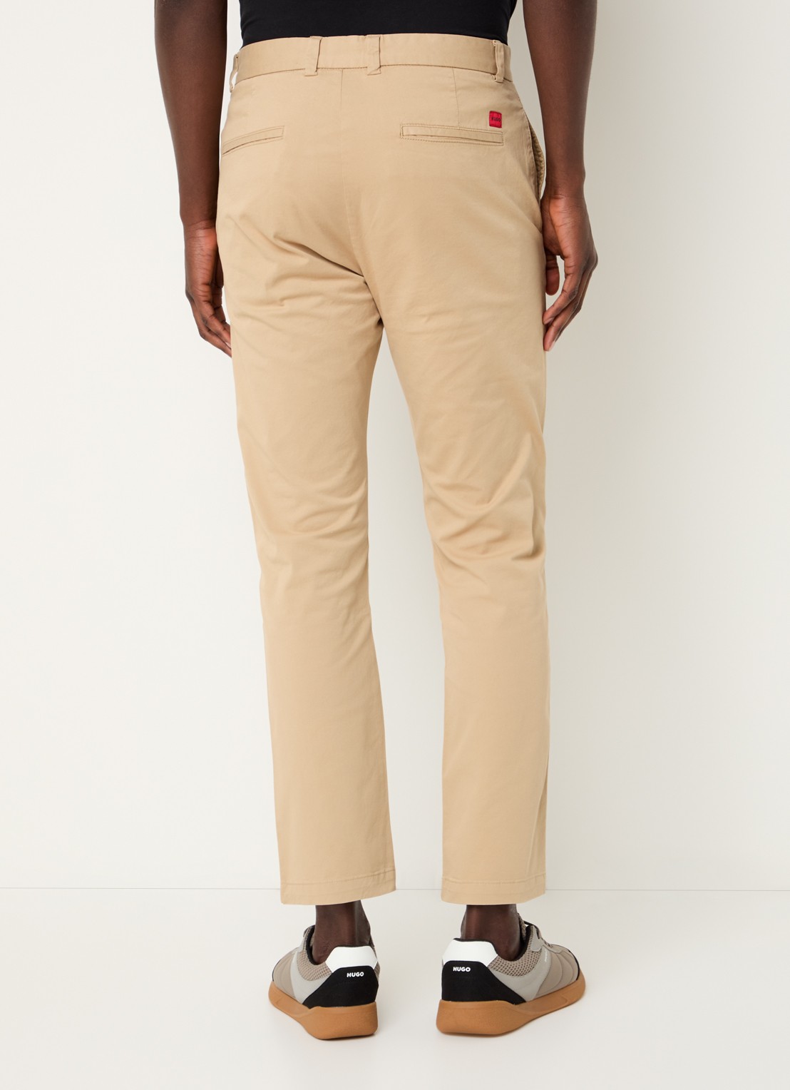 HUGO David slim fit chino met steekzakken - achterkant medium beige-269 / beige