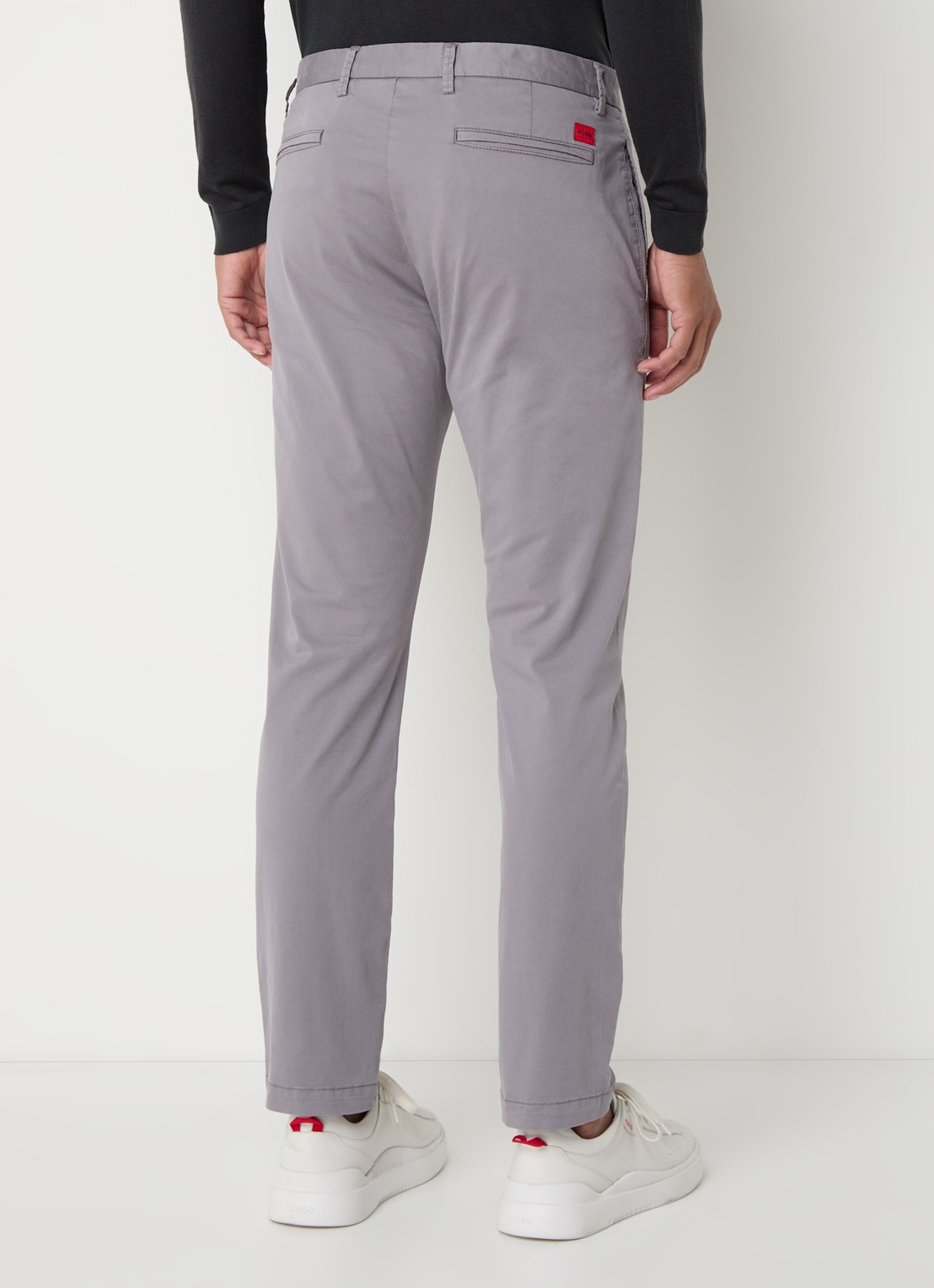 HUGO David slim fit chino met stretch - achterkant 5 grijs