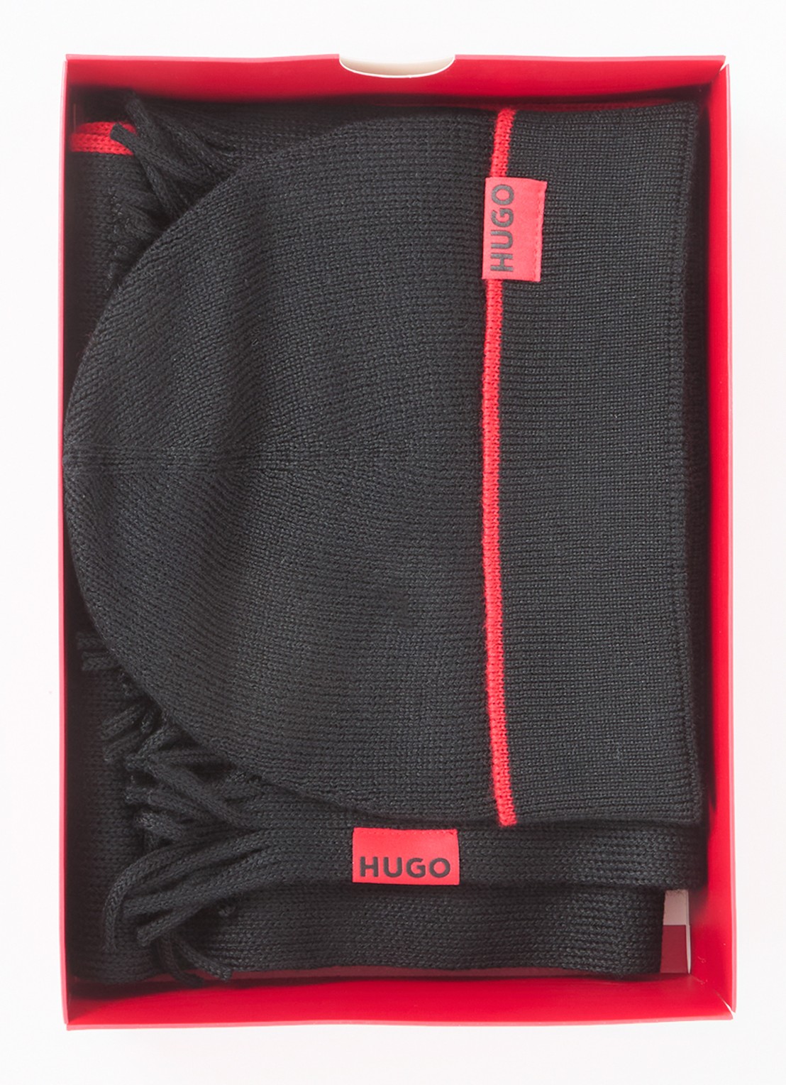 HUGO Fijngebreide muts en sjaal 172 x 23 cm in giftbox - voorkant zwart