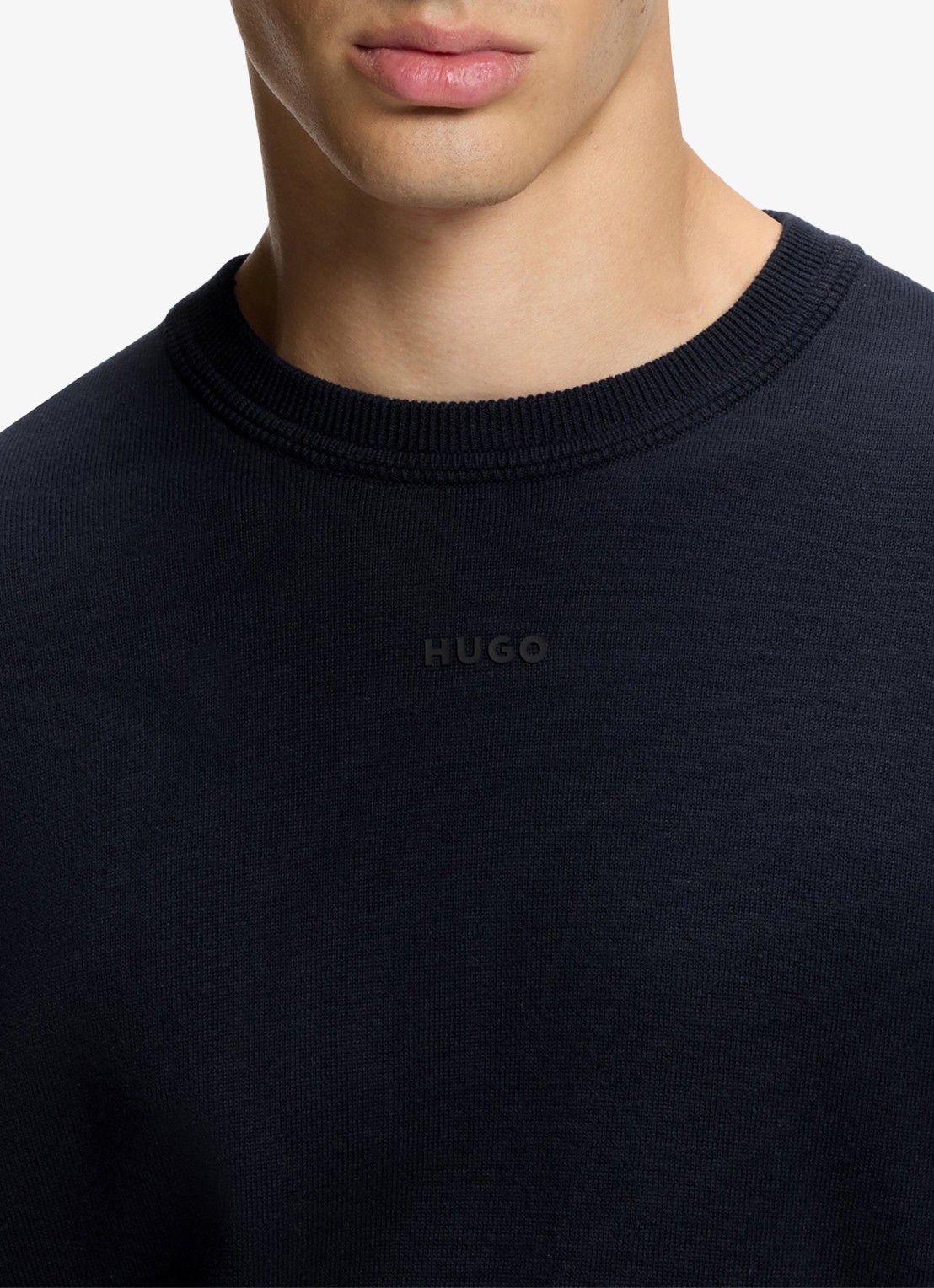 HUGO Fijngebreide trui met logo - detail 5 donkerblauw