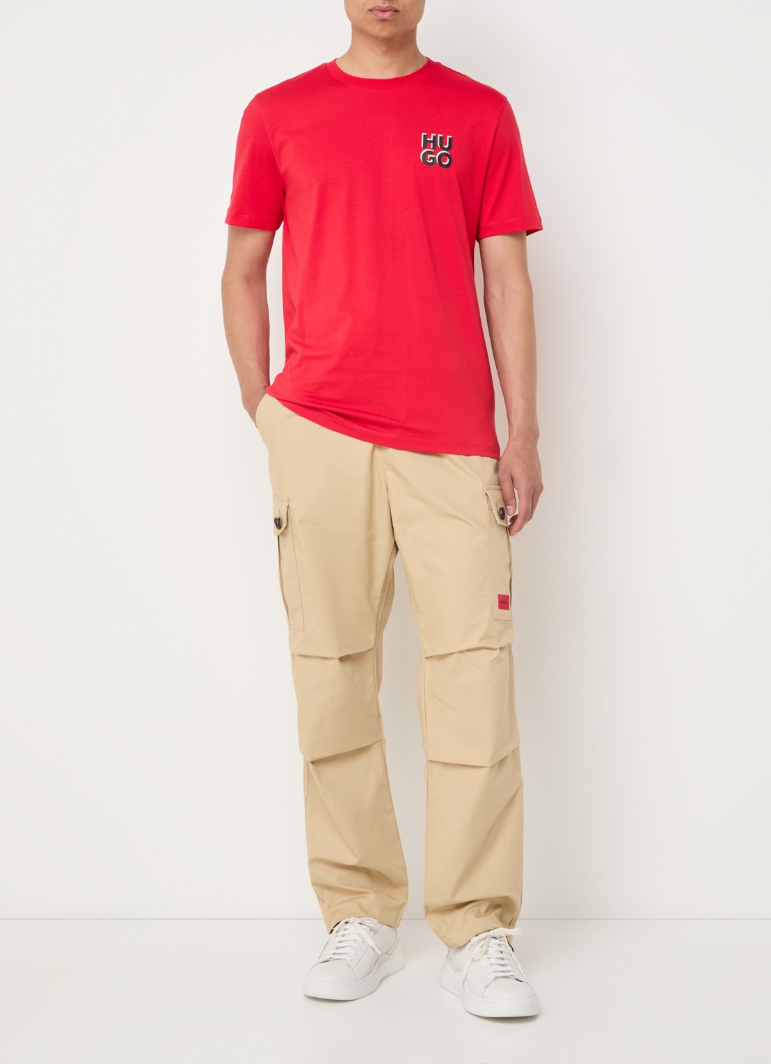 HUGO Garlo233 tapered fit cargobroek met logo - voorkant 4 beige