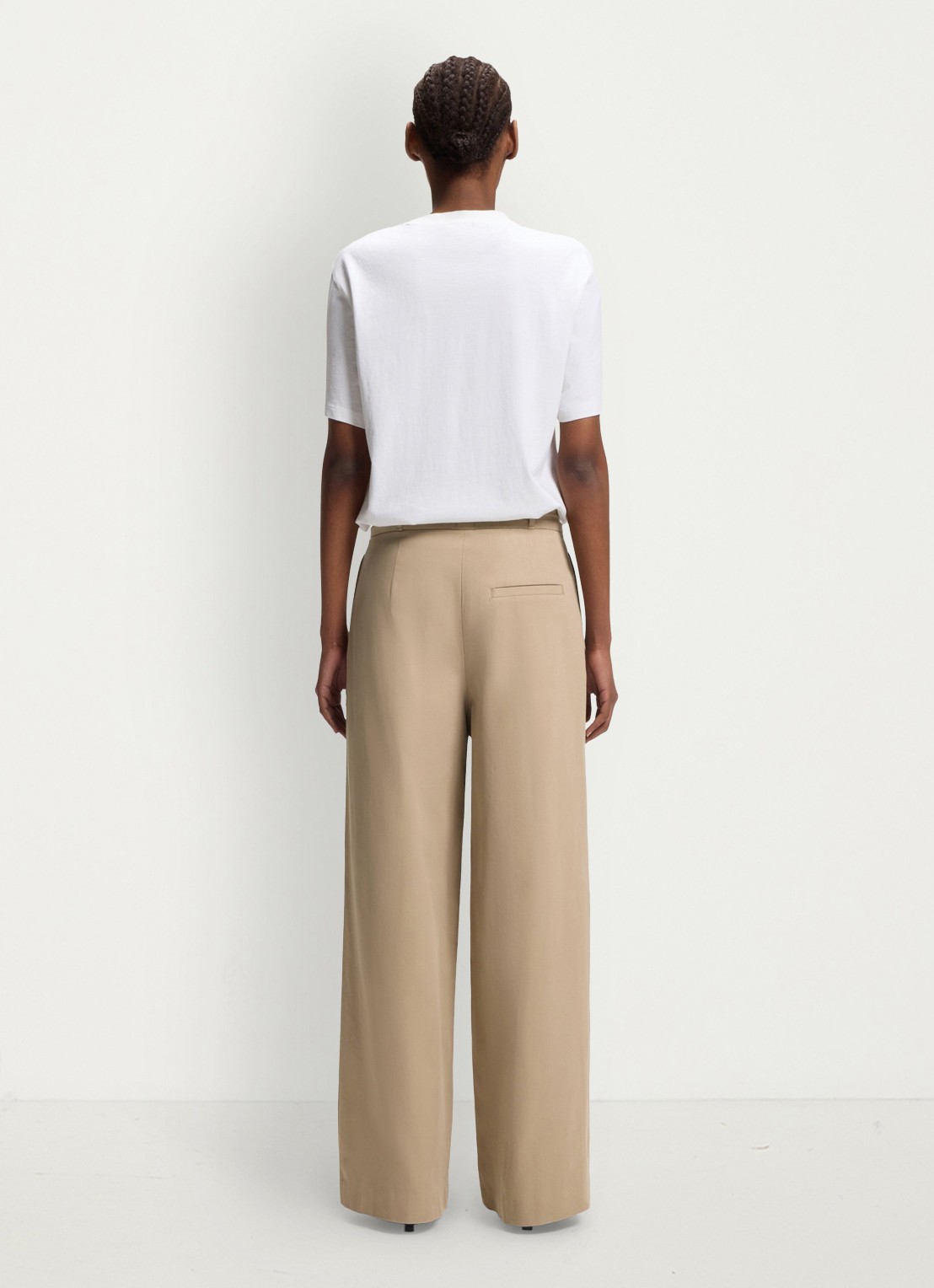 HUGO Henesa high waist straight fit pantalon met steekzakken - achterkant 3 light/pastel brown-232 / bruin