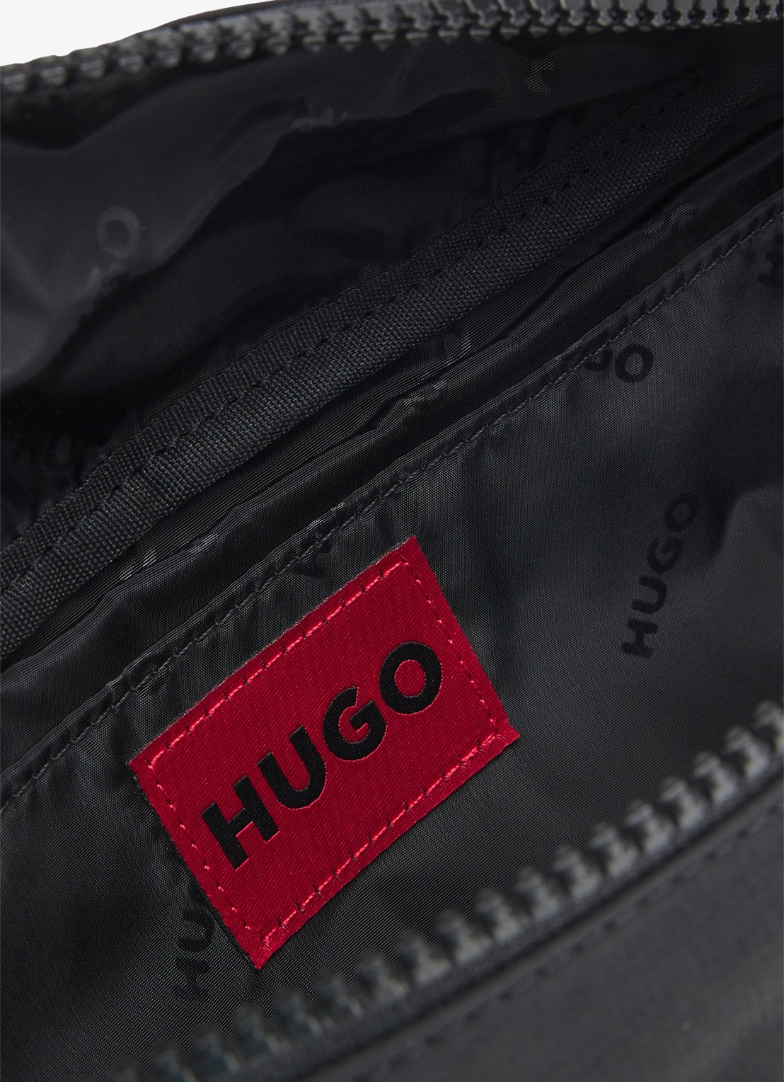 HUGO Heuptas met logo - achterkant zwart