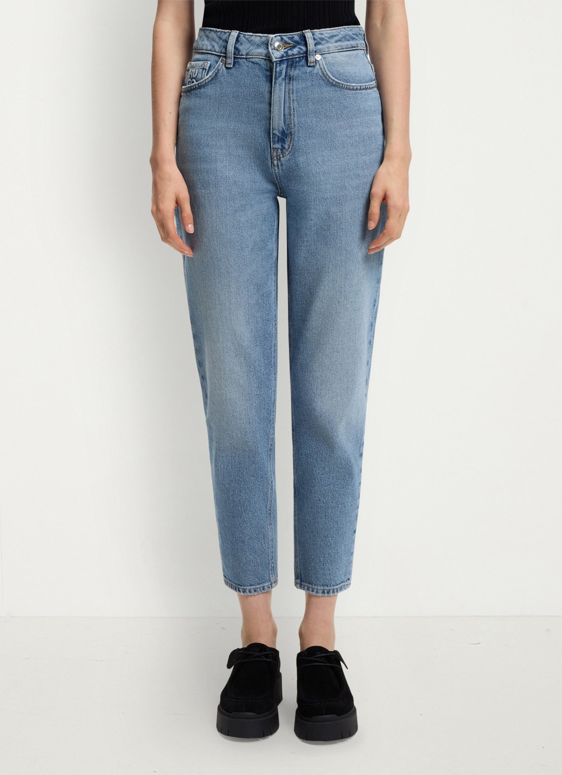 HUGO High waist mom jeans met lichte wassing - detail 3 lichtblauw