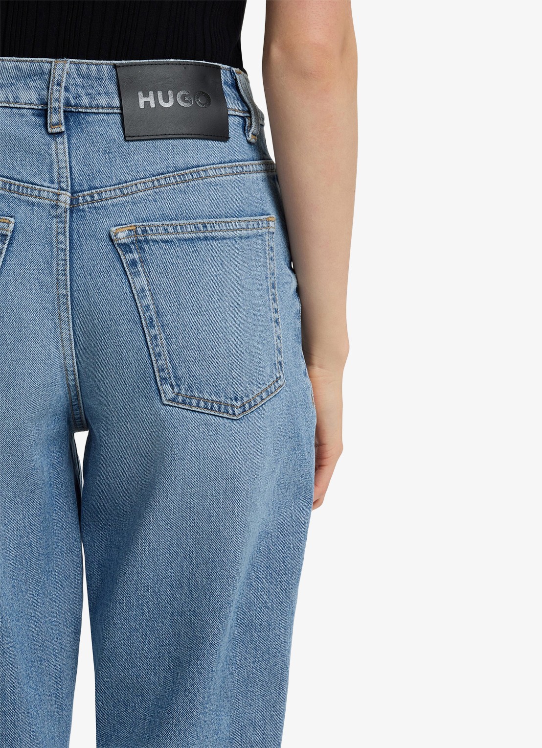 HUGO High waist mom jeans met lichte wassing - detail 4 lichtblauw