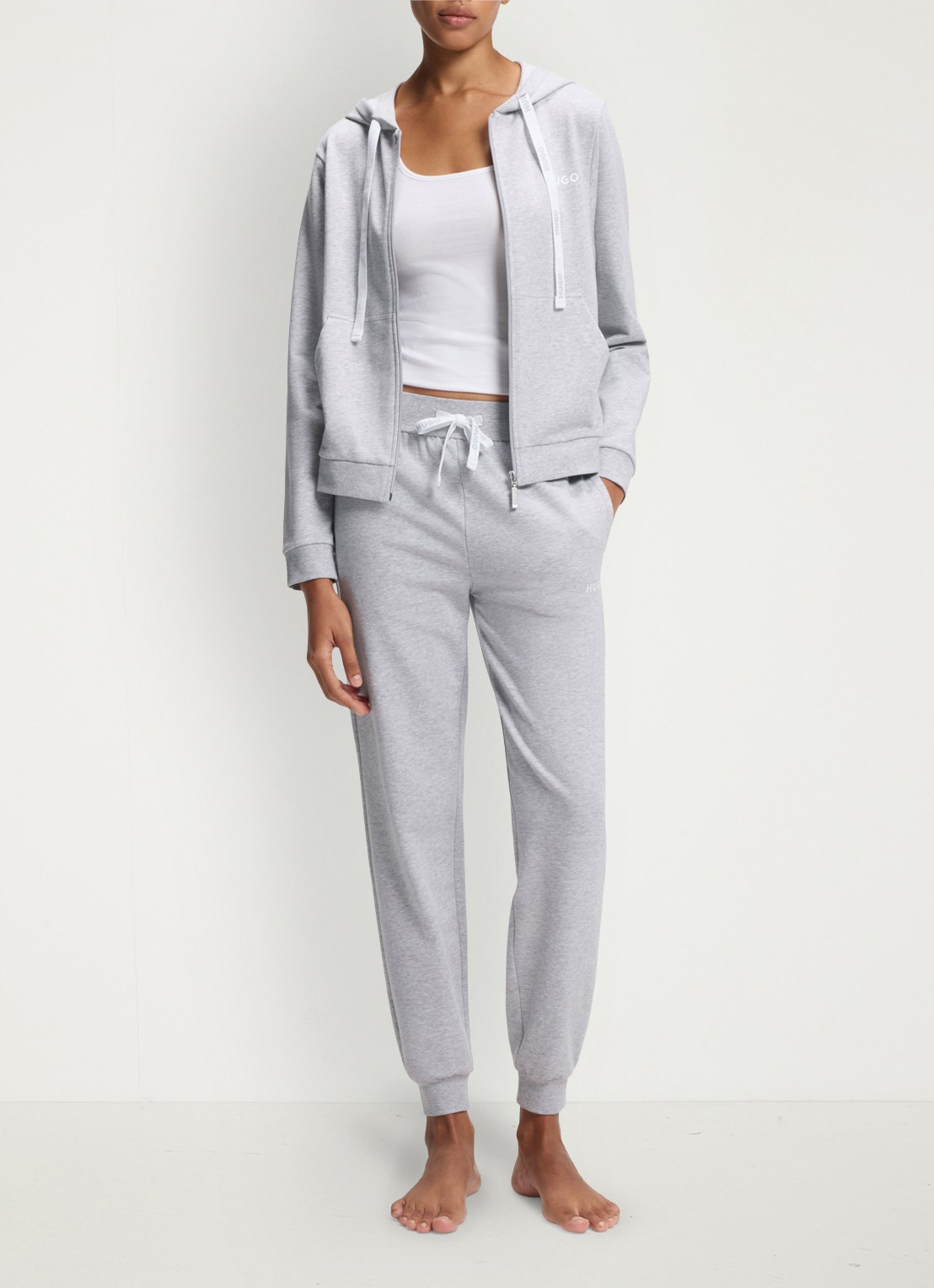 HUGO High waist tapered fit joggingbroek met logo - voorkant 5 grijs