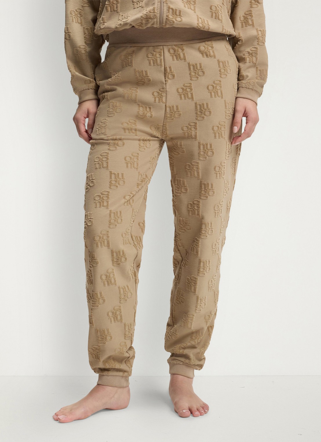 HUGO High waist tapered fit joggingbroek met logoborduring - detail 4 lichtbruin