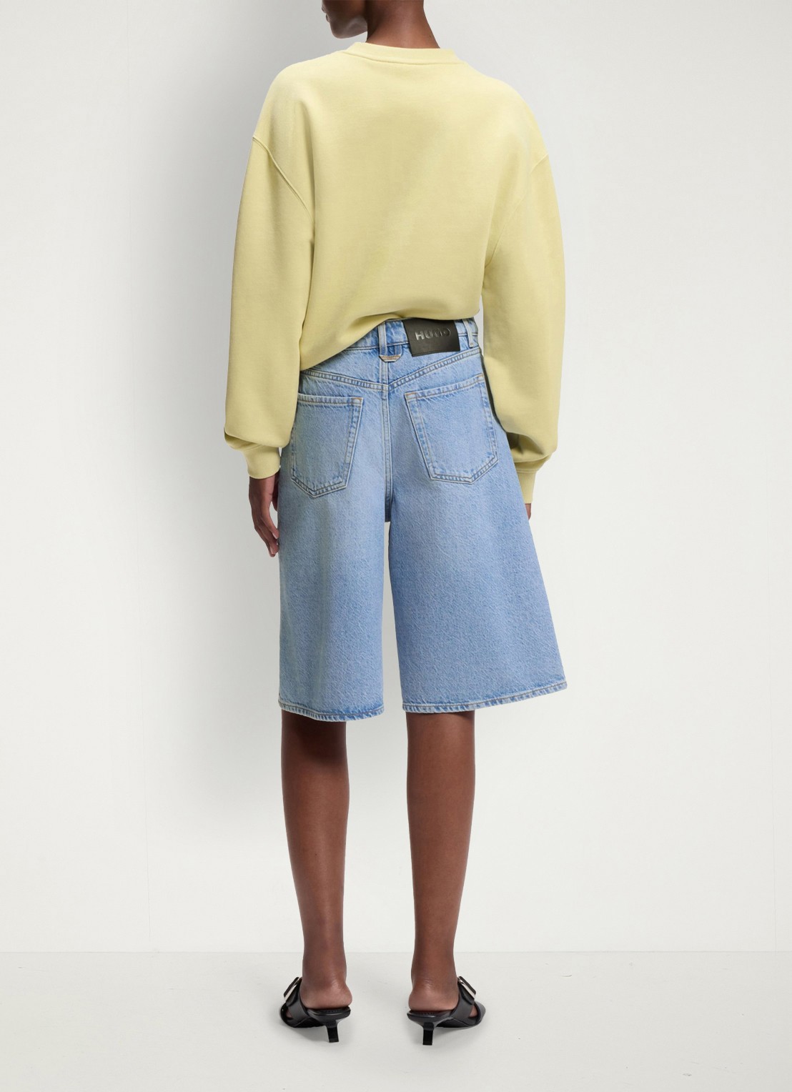 HUGO High waist wide fit korte broek van denim - achterkant denim
