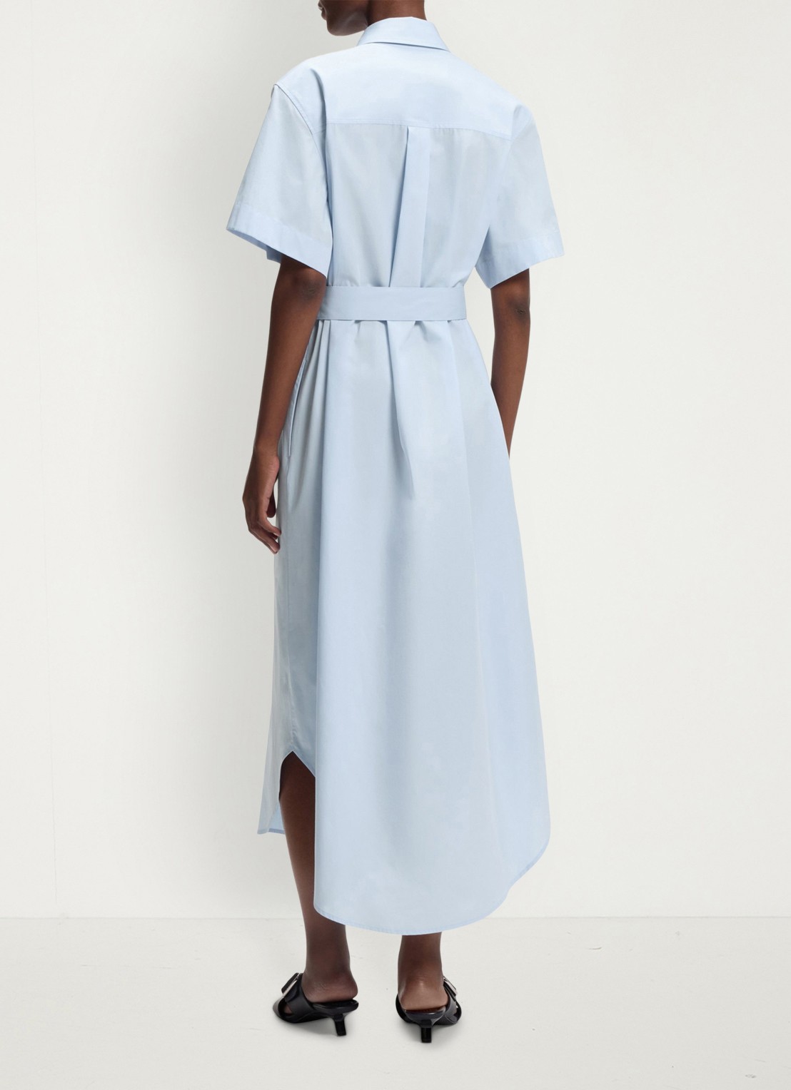 HUGO Kinime midi blousejurk met borstzak en logoborduring - achterkant open blue-476 / blauw