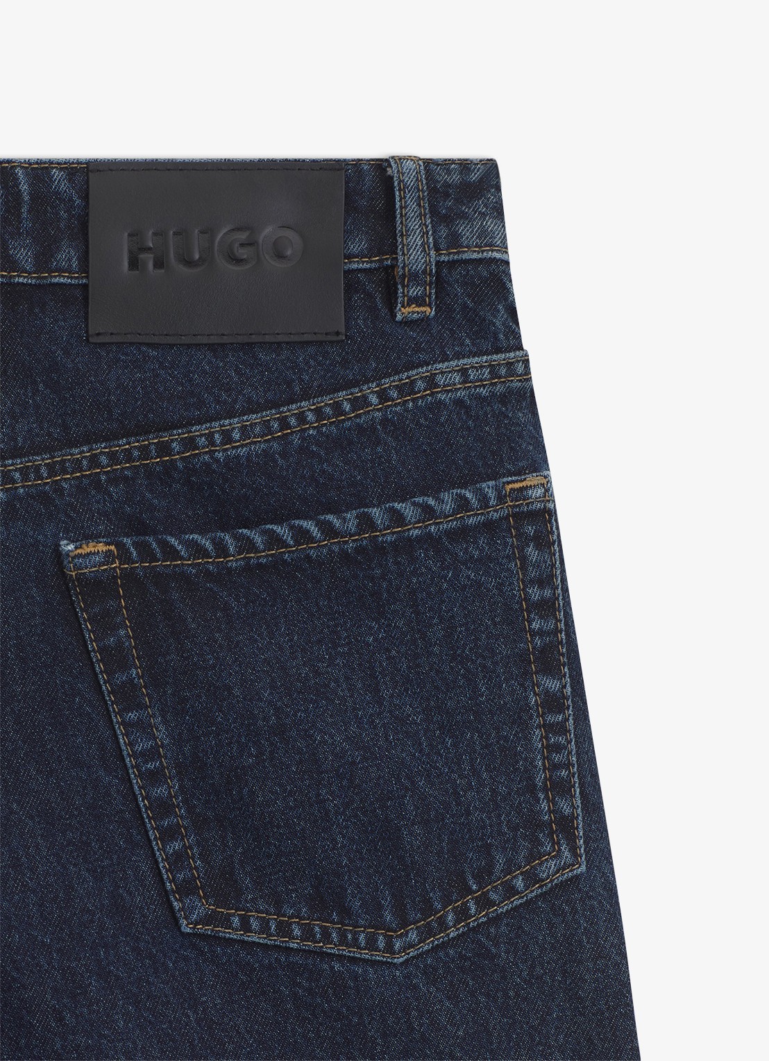 HUGO Mid waist straight fit jeans met donkere wassing - detail navy-415 / blauw