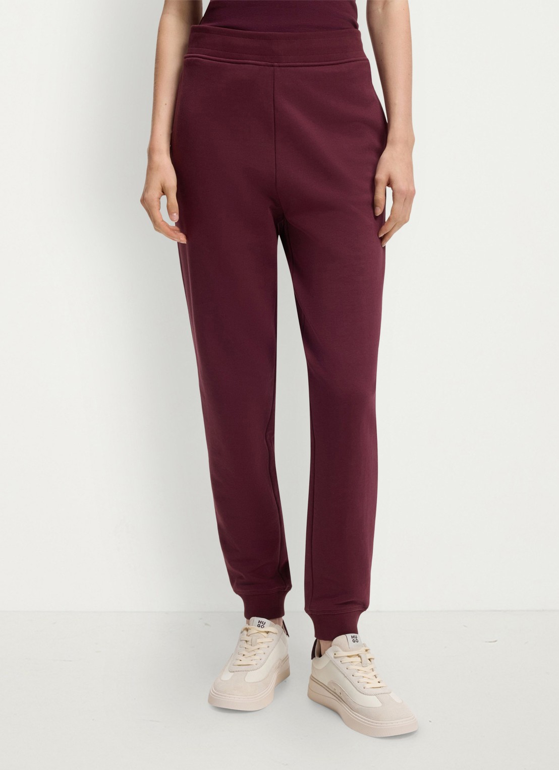 HUGO Nelfinia high waist tapered fit joggingbroek met logoborduring - detail 4 bordeauxrood