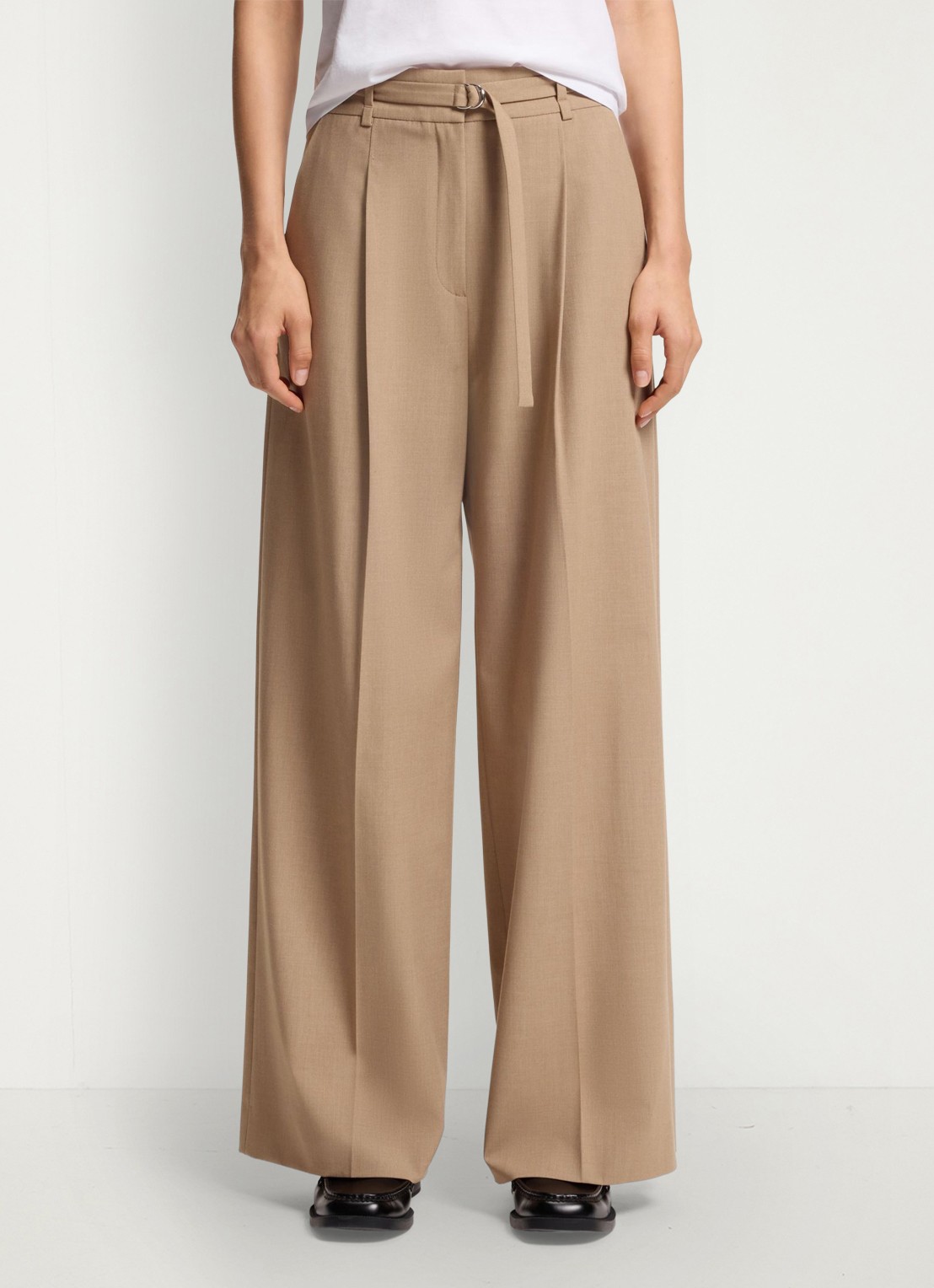 HUGO Pantalon met plooien en ceintuur - detail 3 camel