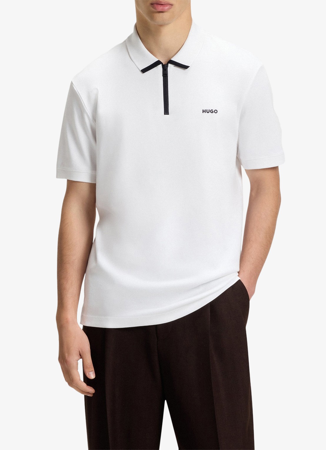 HUGO Polo van katoenpiqué met contrastlogo - detail 6 white-100 / wit