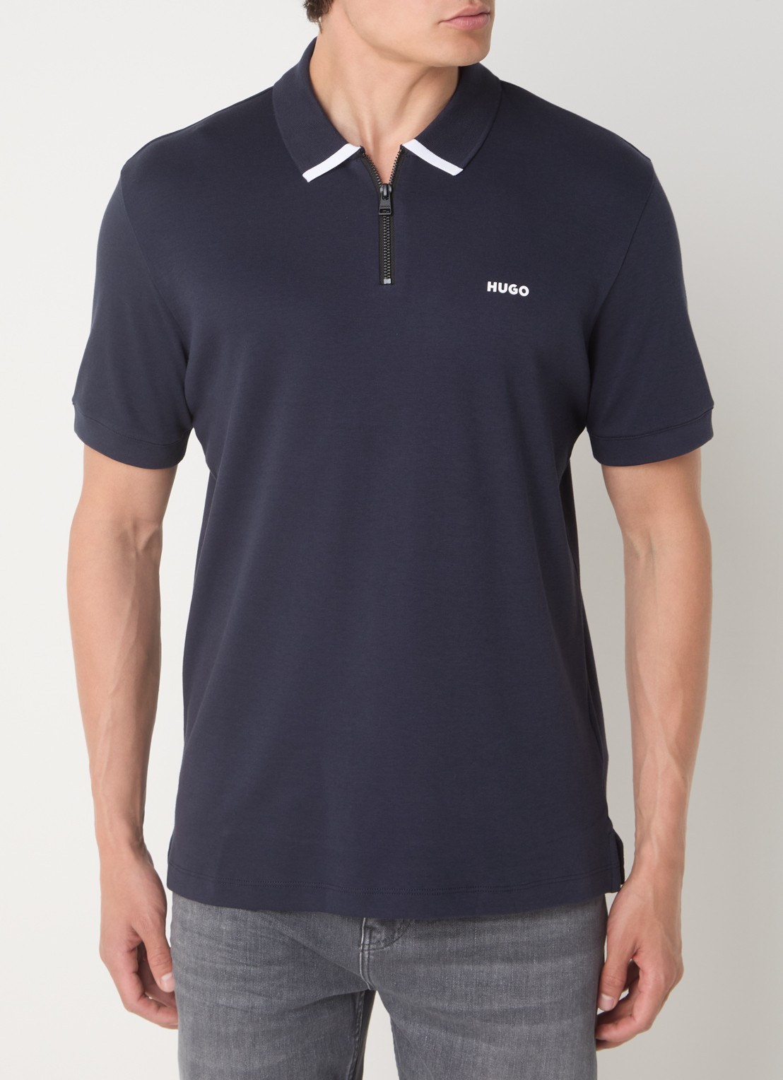 HUGO Polo van katoenpiqué met contrastlogo - detail 4 dark blue-405 / blauw