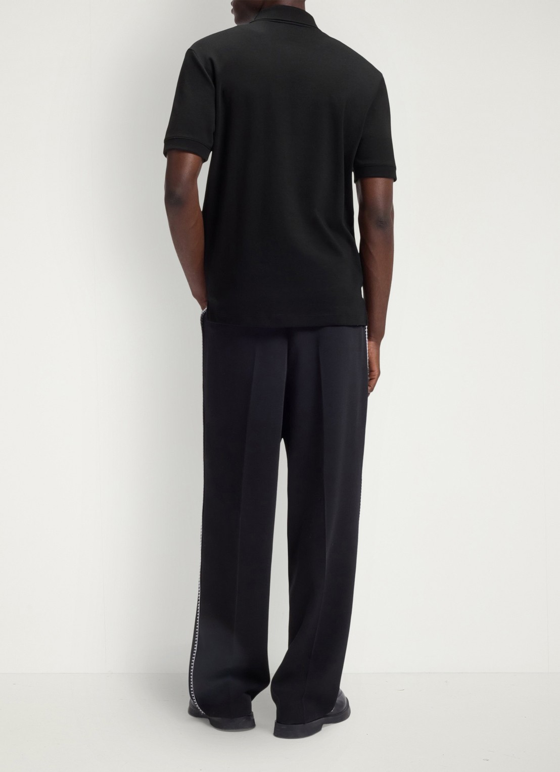 HUGO Polo van katoenpiqué met contrastlogo - achterkant black-002 / zwart