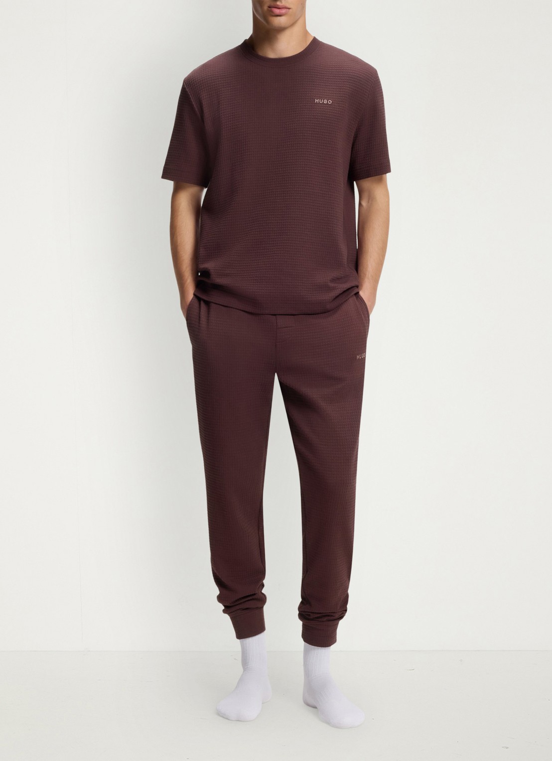HUGO Pyjamashirt met wafelstructuur en logostiksel - voorkant 2 open brown-249 / bruin