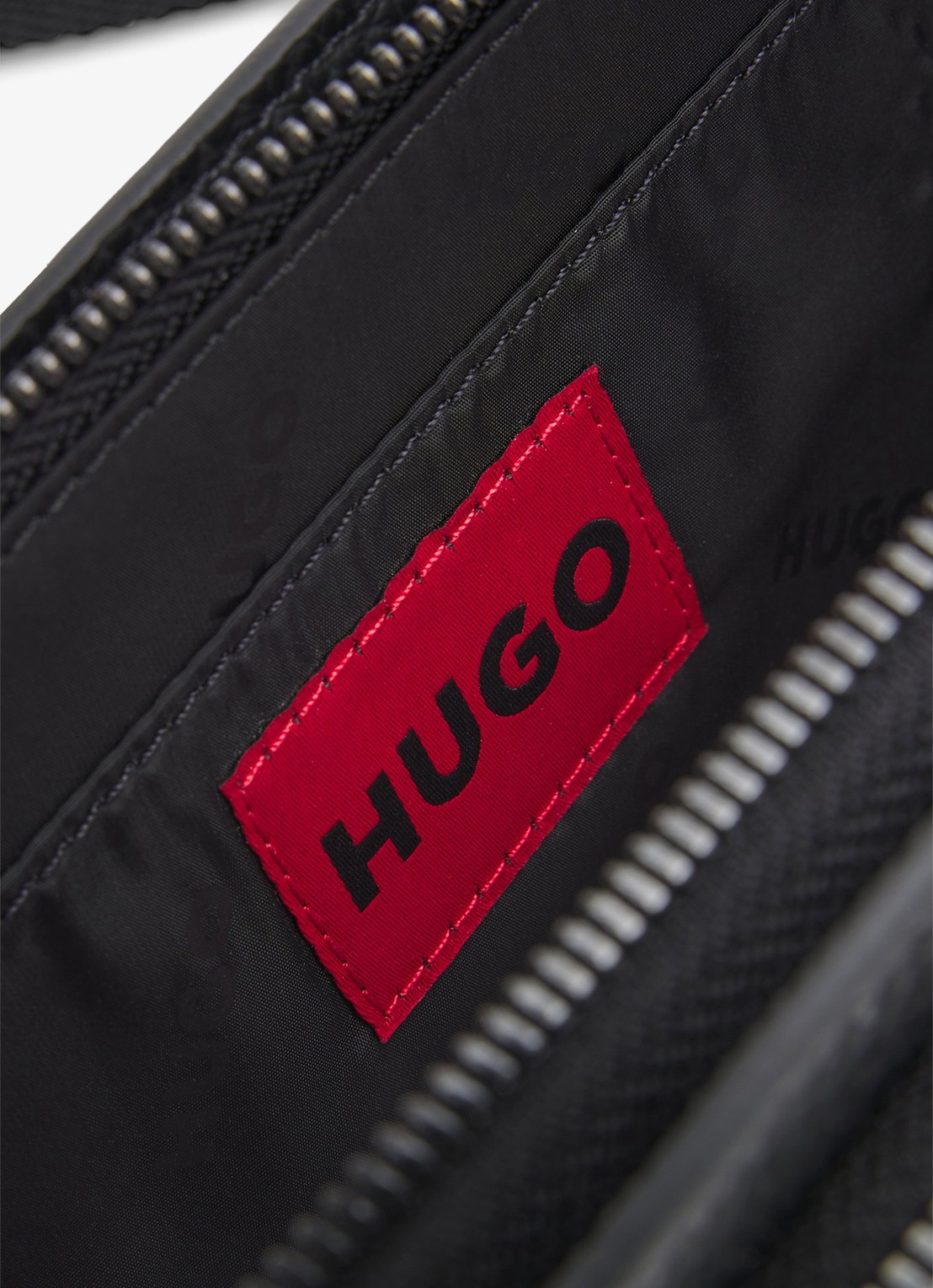 HUGO Quantic Crossover heuptas met logo - detail 3 zwart