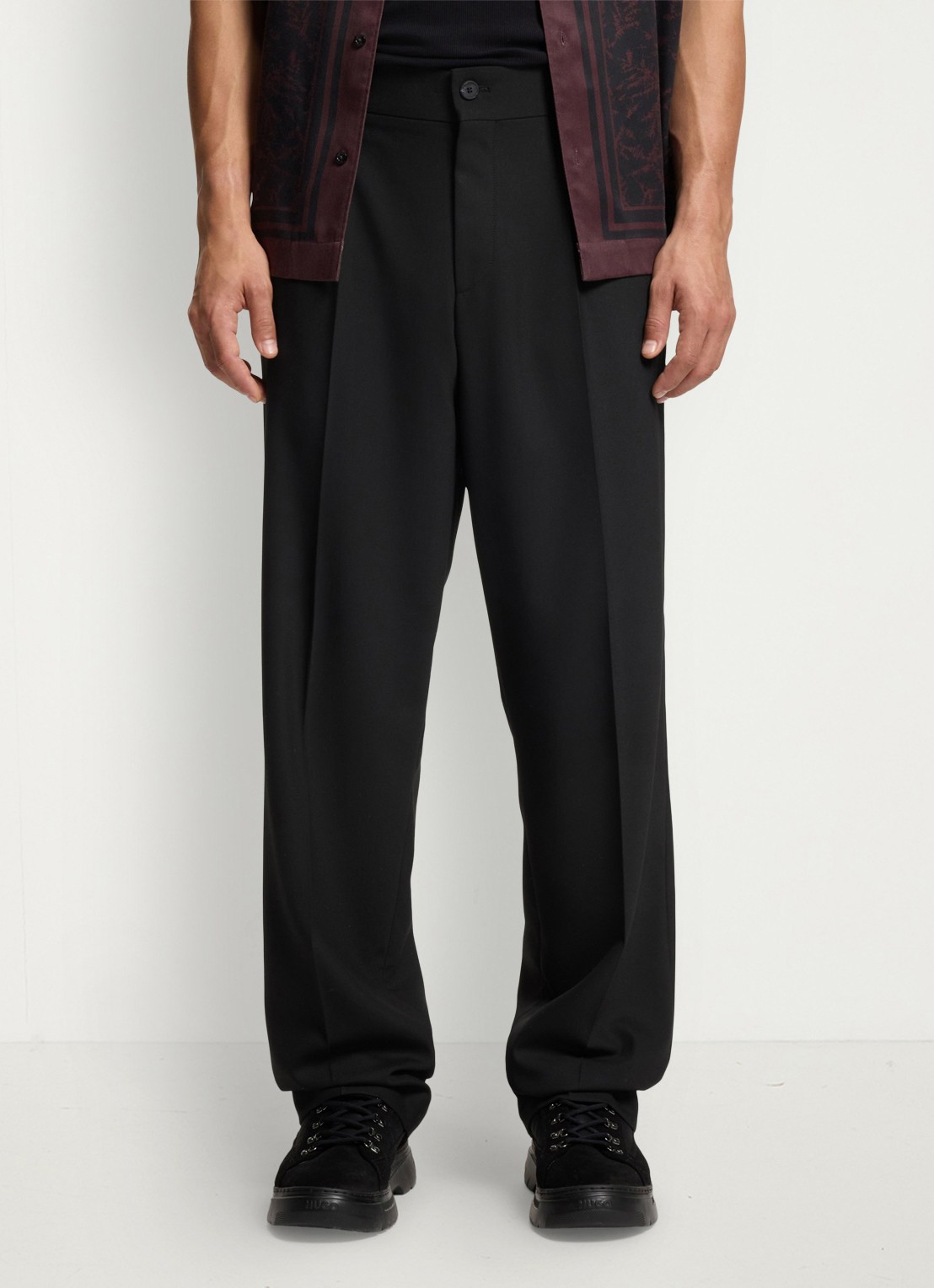 HUGO Regular fit pantalon met steekzakken - detail 4 zwart