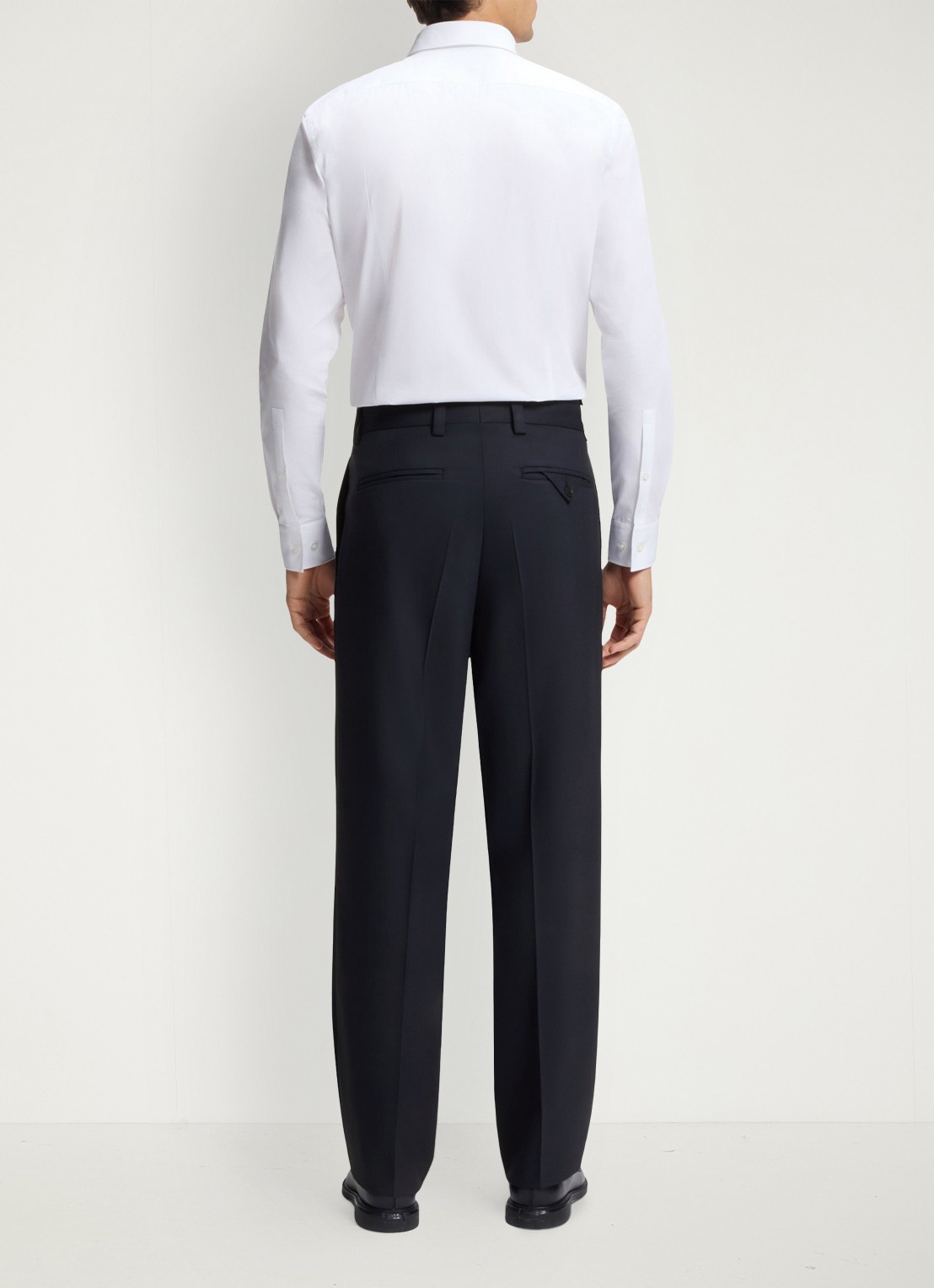 HUGO Regular fit pantalon met steekzakken - achterkant donkerblauw