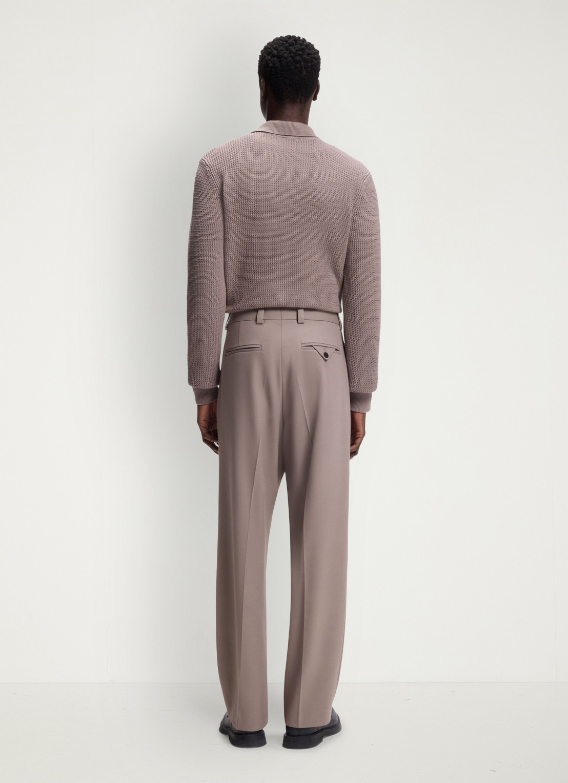 HUGO Regular fit pantalon met steekzakken - achterkant 5 lichtbruin