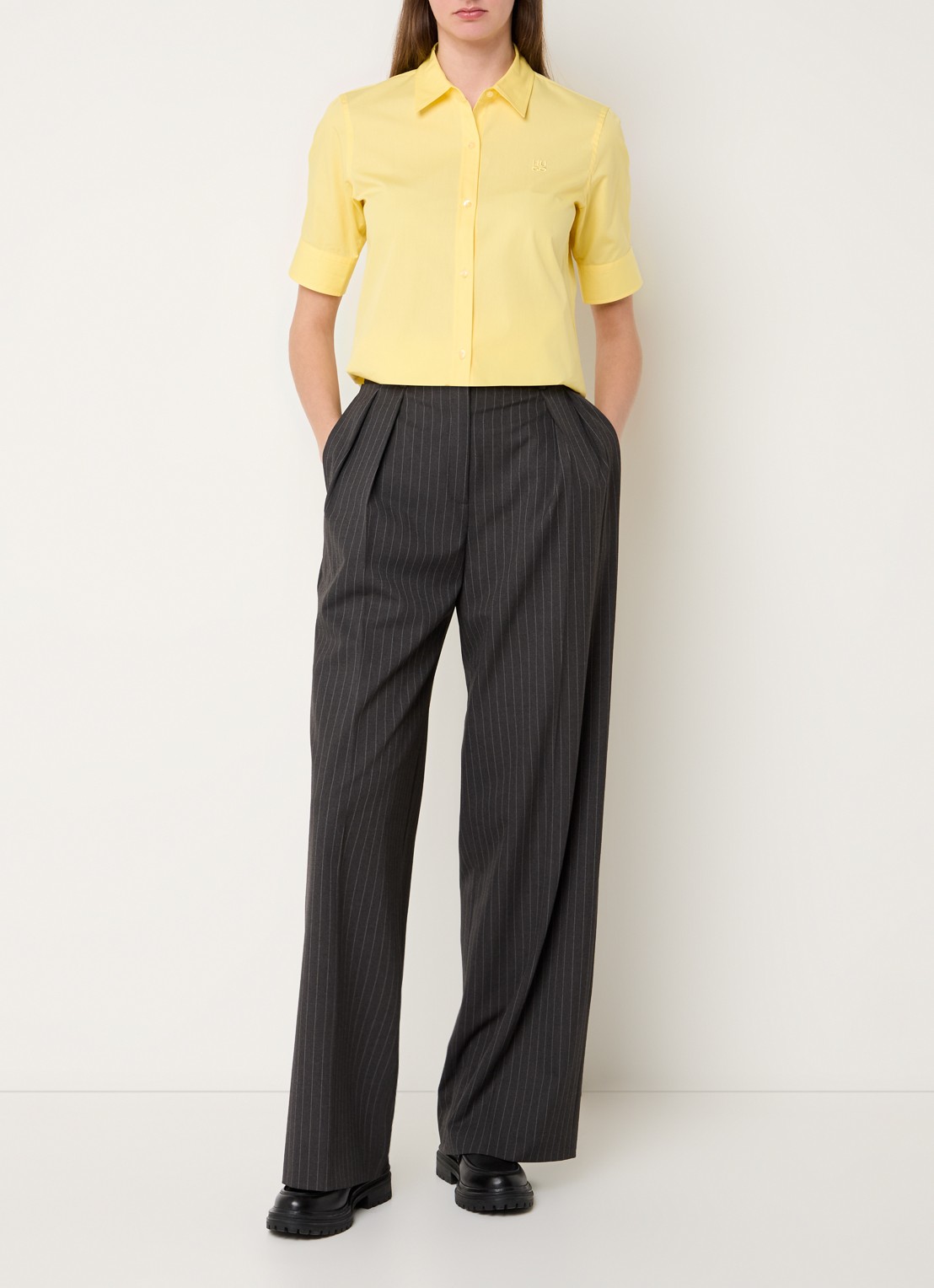 HUGO Sarepla blouse met logoborduring - voorkant 3 medium yellow-723 / geel