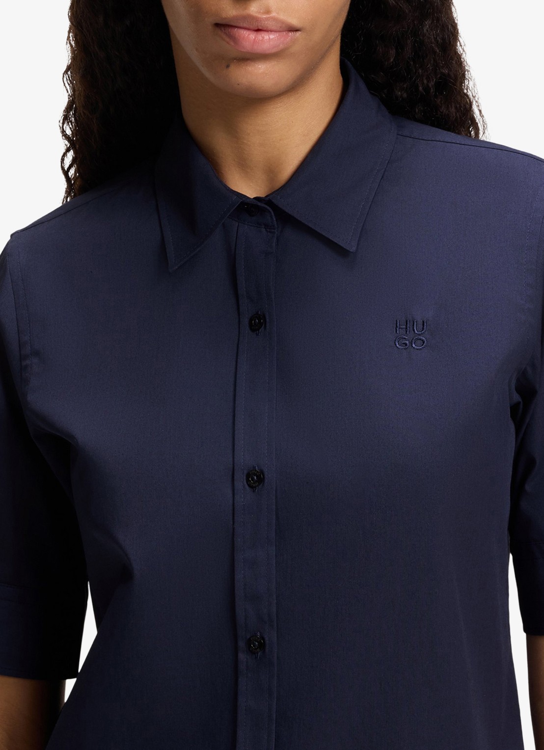 HUGO Sarepla blouse met logoborduring - detail 5 navy-418 / blauw