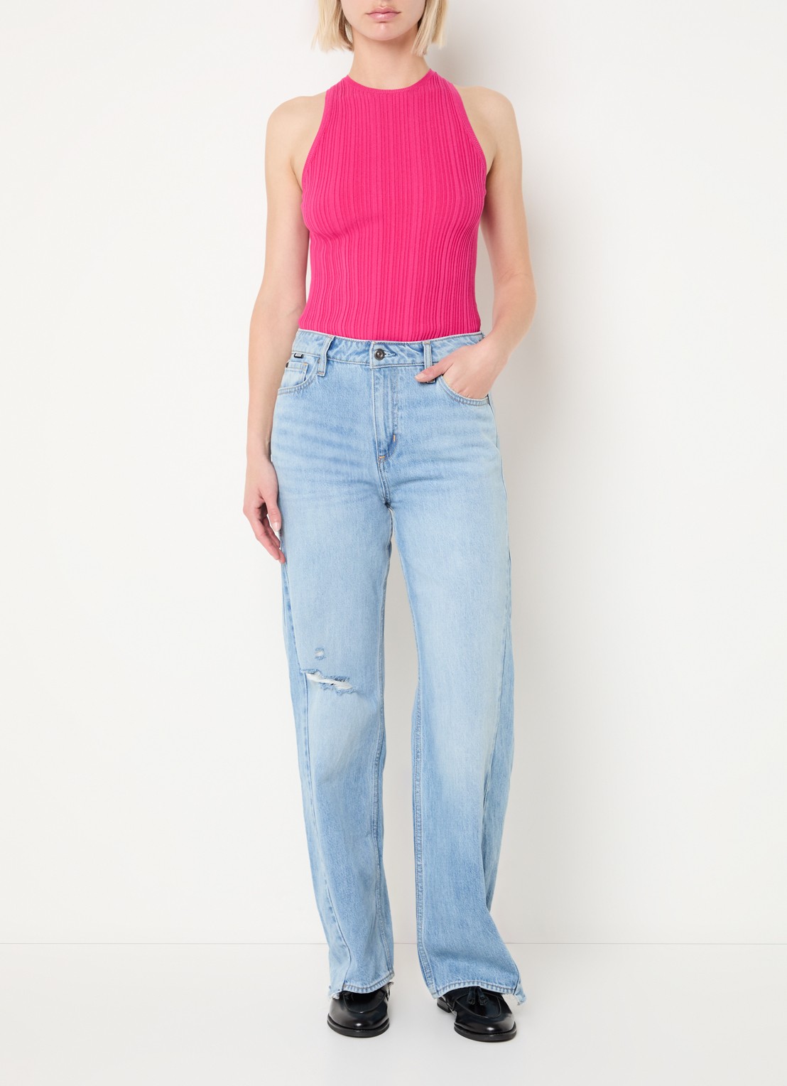 HUGO Sarepla  ribgebreide top met logoborduring  - voorkant 3 bright pink-675 / roze