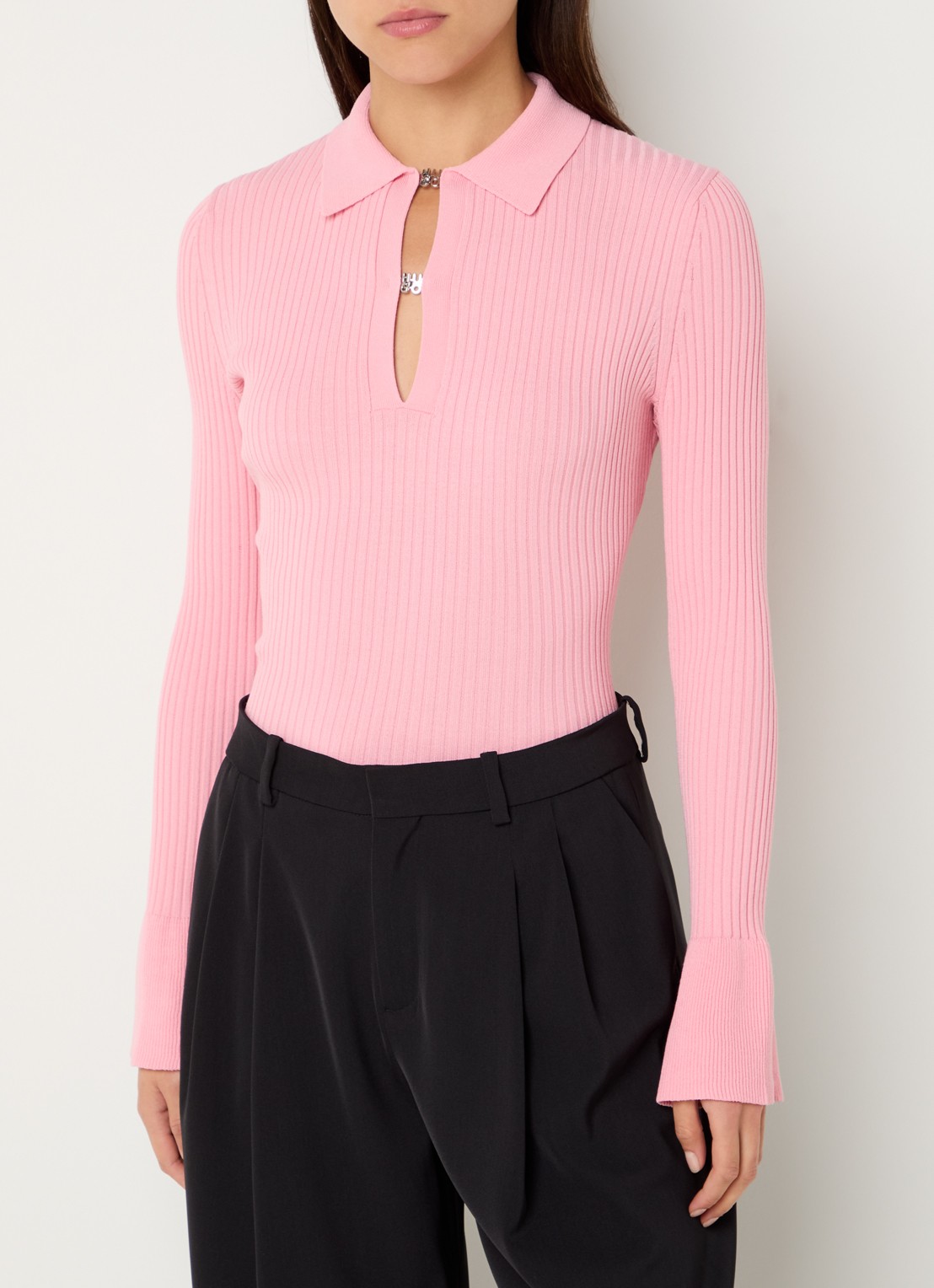HUGO Sharro ribgebreide top met trompetmouw - detail roze