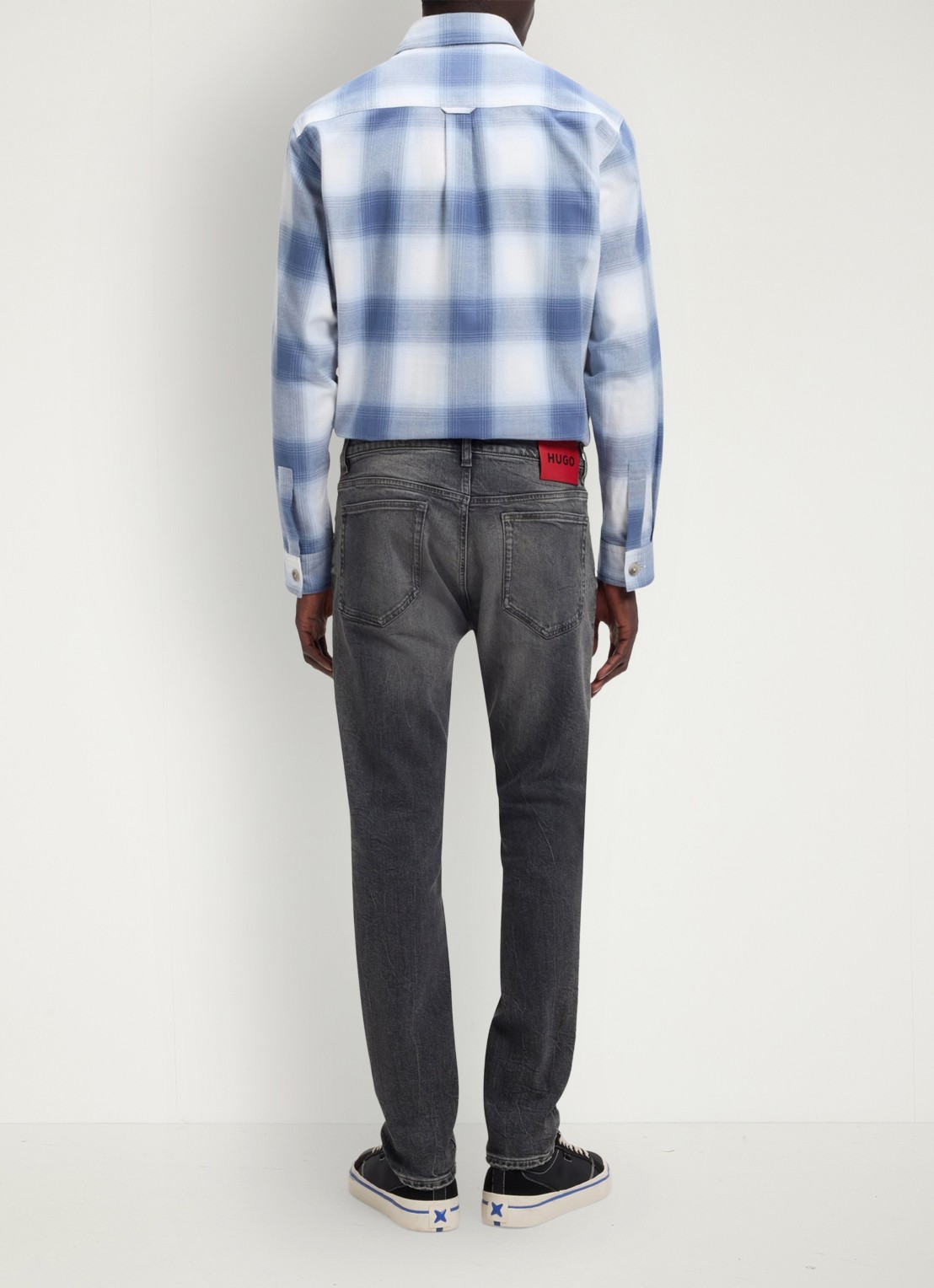HUGO Slim fit jeans met gekleurde wassing - achterkant 4 grijs