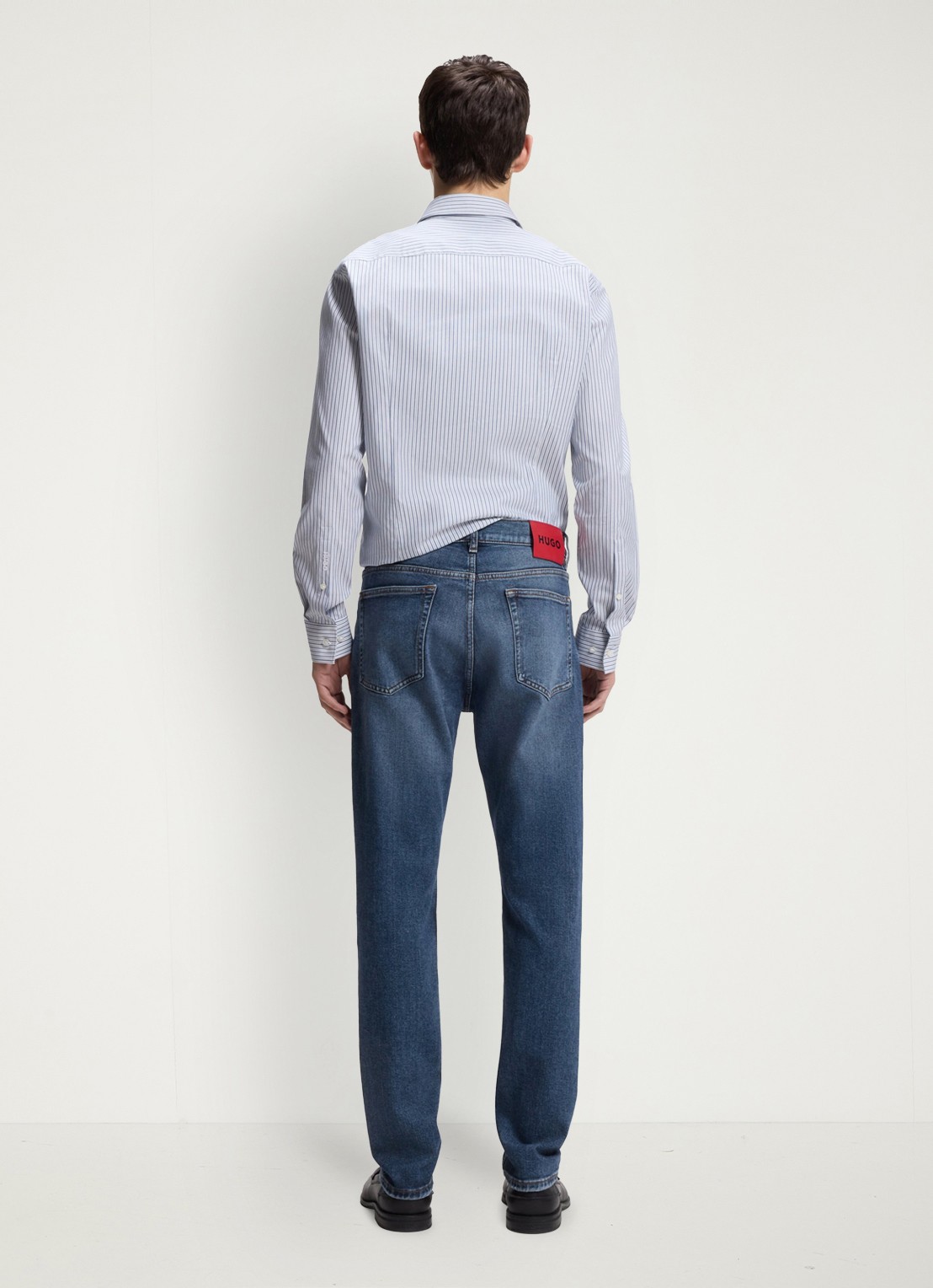 HUGO Slim fit jeans met steekzakken - achterkant 6 middenblauw