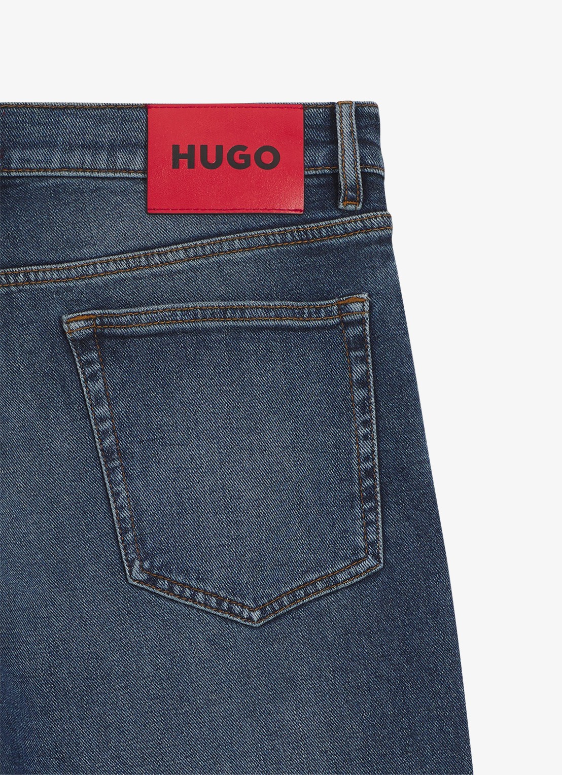 HUGO Slim fit jeans met steekzakken - detail 5 middenblauw