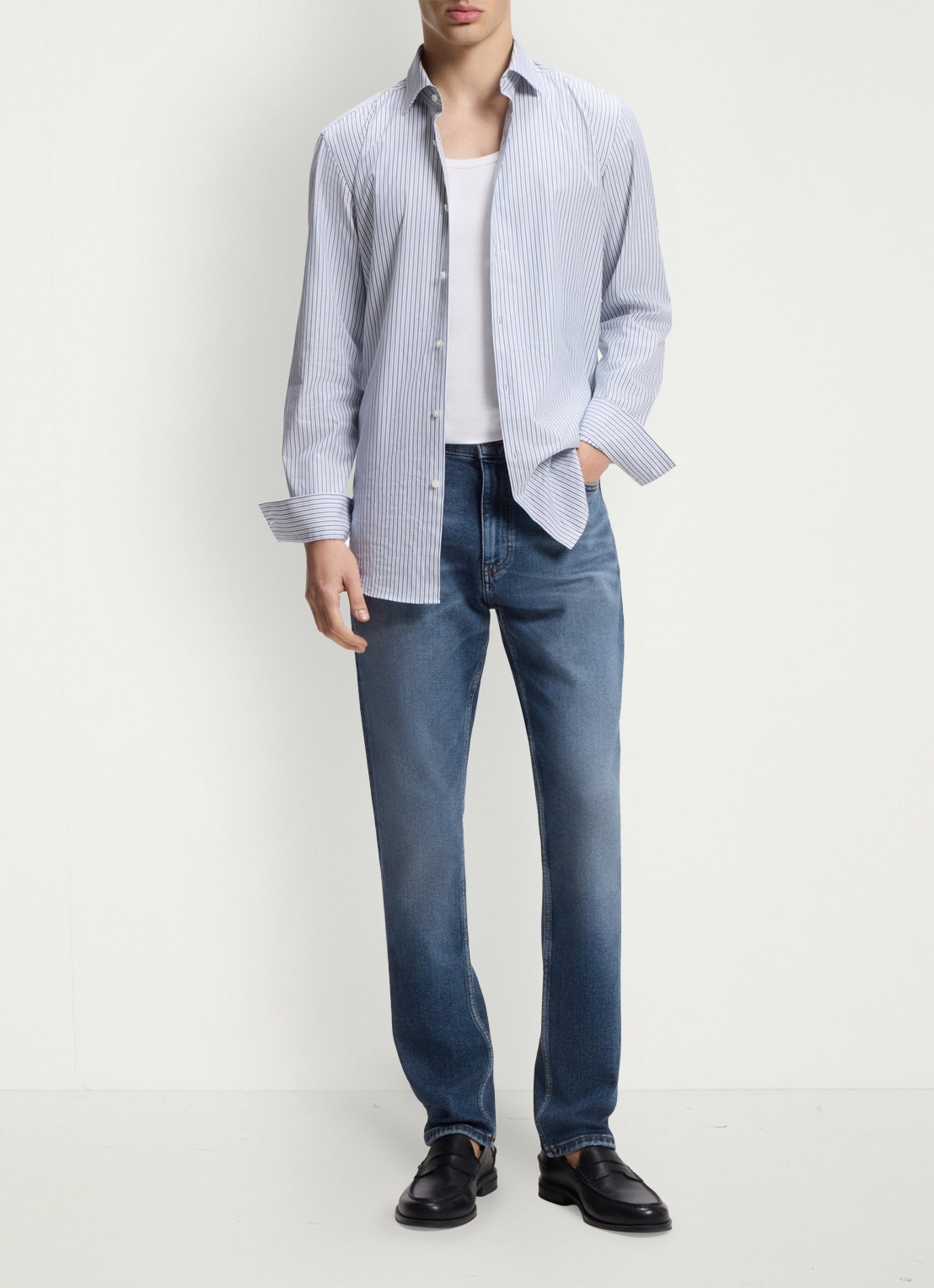 HUGO Slim fit jeans met steekzakken - voorkant 2 middenblauw