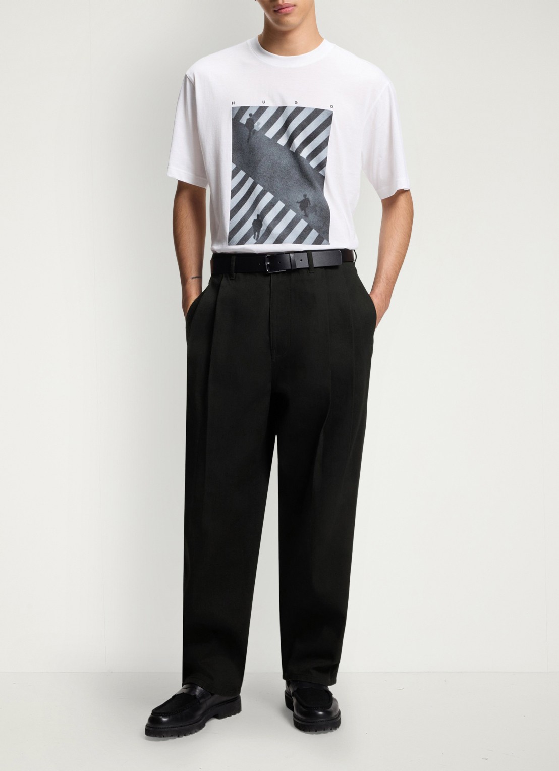 HUGO Straight leg jeans met steekzakken - voorkant 3 zwart