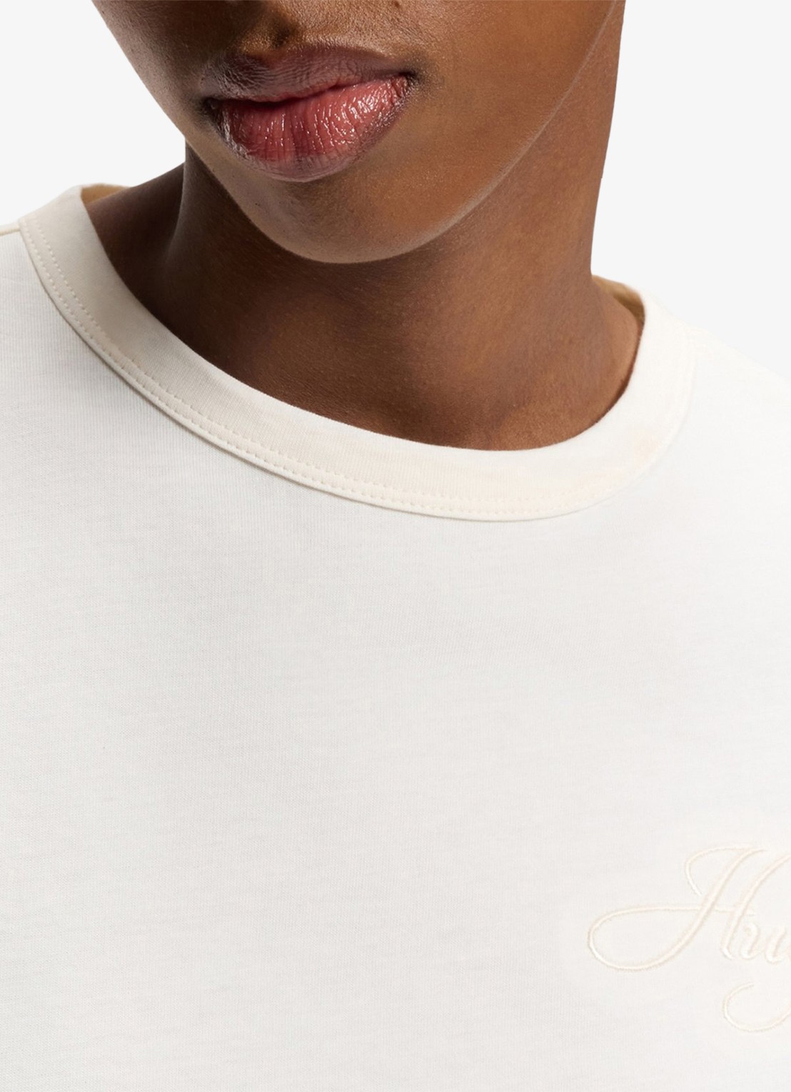 HUGO T-shirt met logoborduring - detail 3 open white-115 / wit