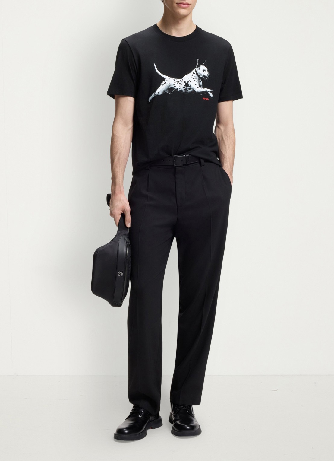 HUGO T-shirt met logoprint - voorkant 2 zwart