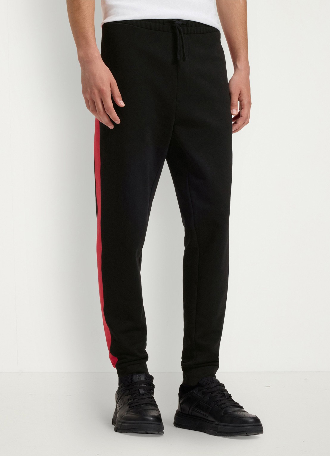 HUGO Tapered fit trackpants met steekzakken - detail 2 zwart