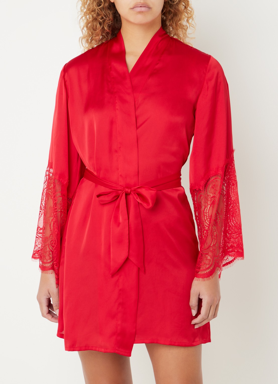 Hunkemöller Kimono van satijn met kant - detail 2 steenrood