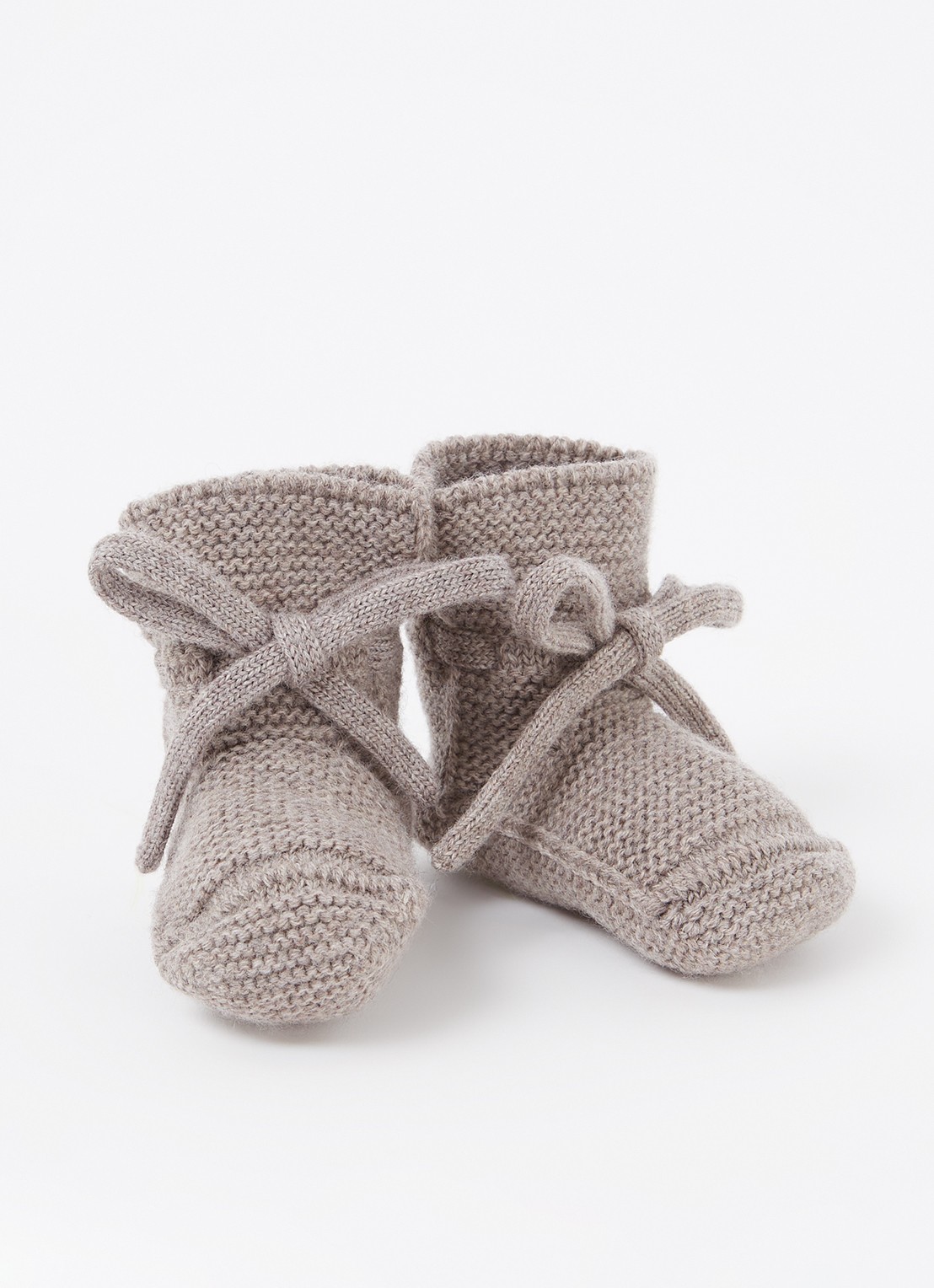 Hvid Booties gebreide babyslofjes van wol - voorkant lichtgrijs