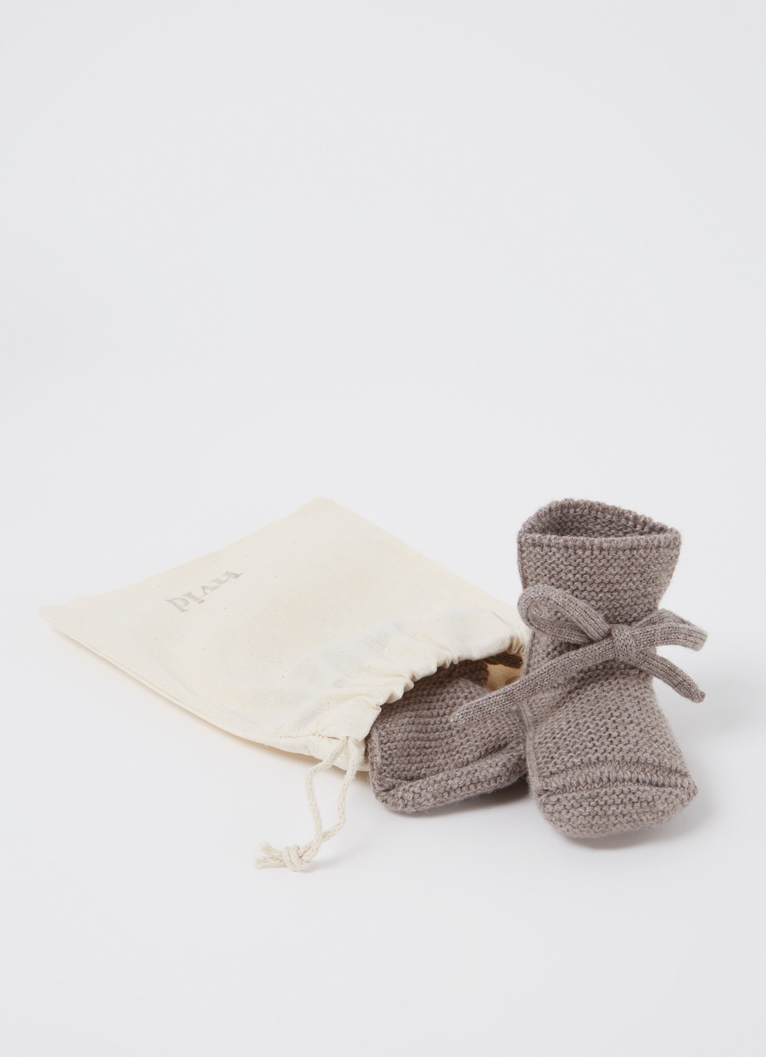 Hvid Booties gebreide babyslofjes van wol - voorkant 2 lichtgrijs