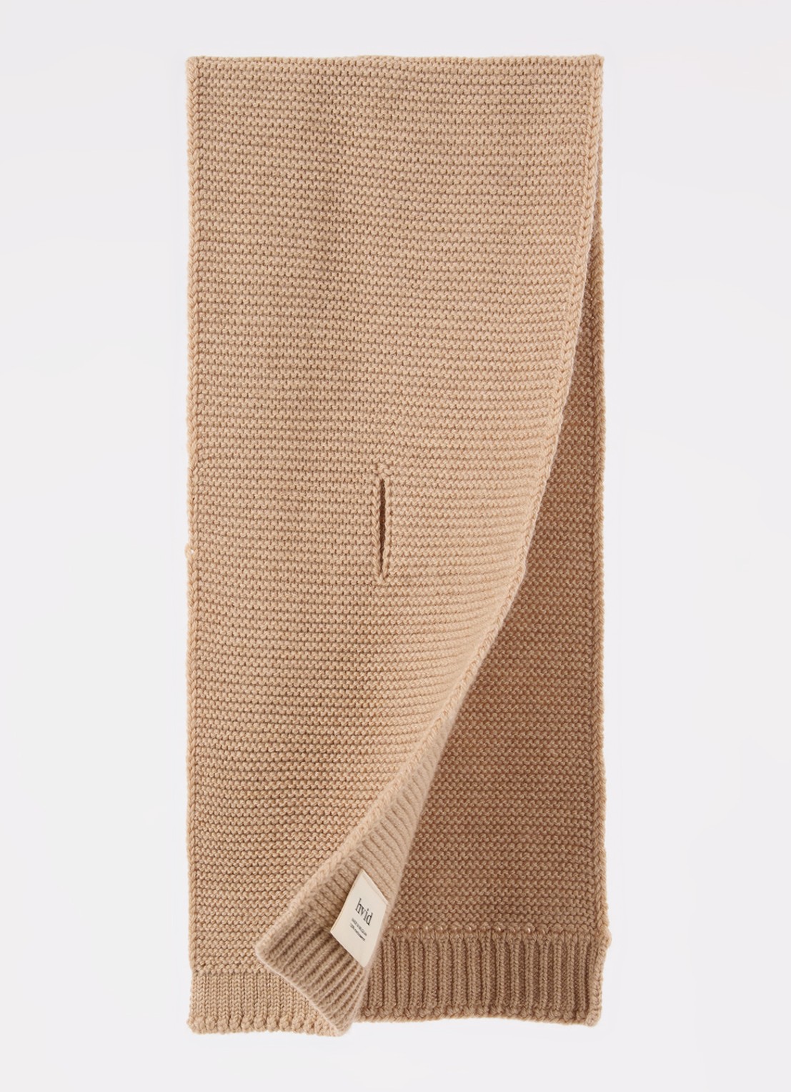 Hvid Ivo sjaal van merino wol 90 x 20 cm - detail camel