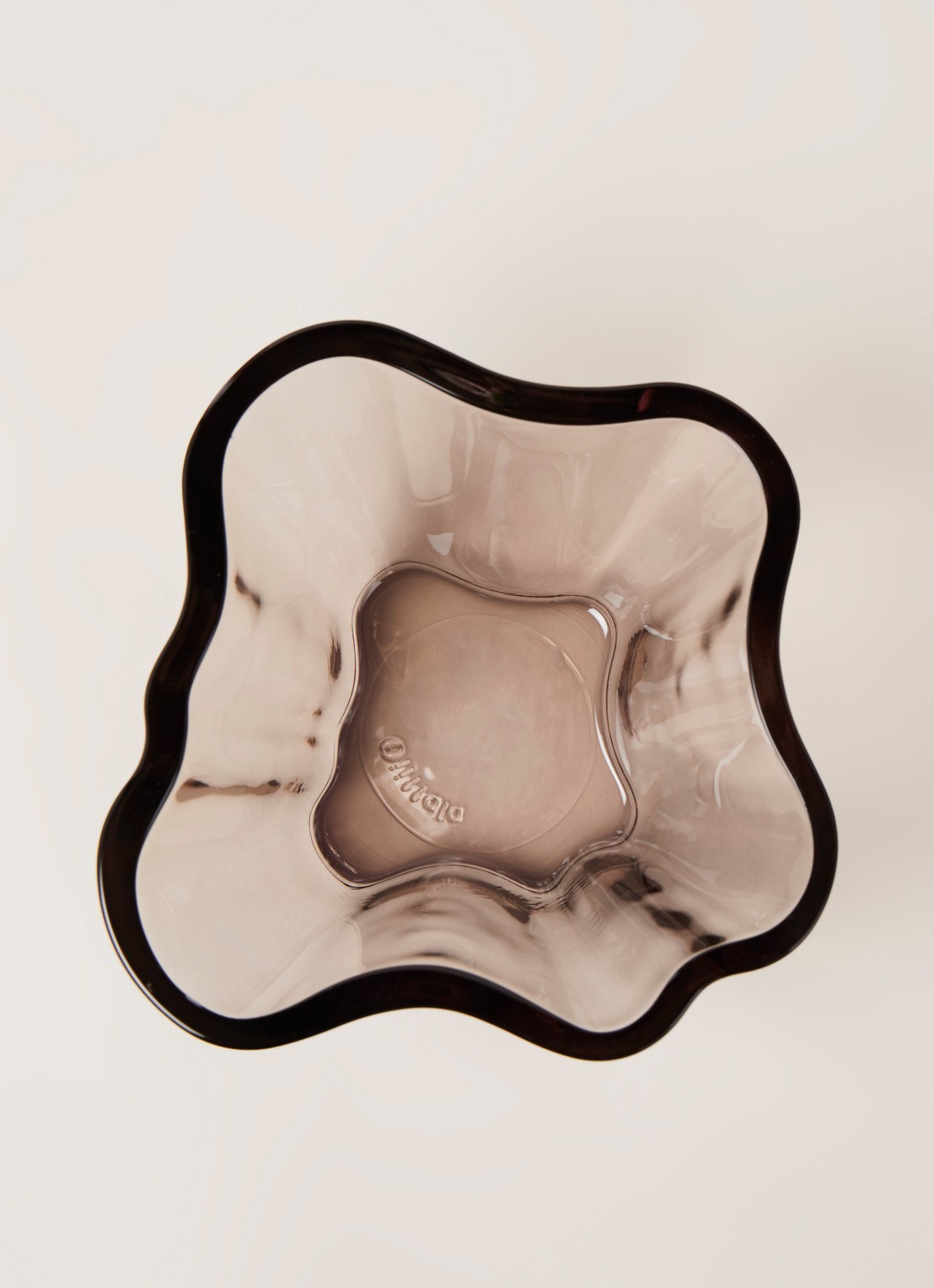 Iittala Alvar Aalto kom 14 cm - detail bruin