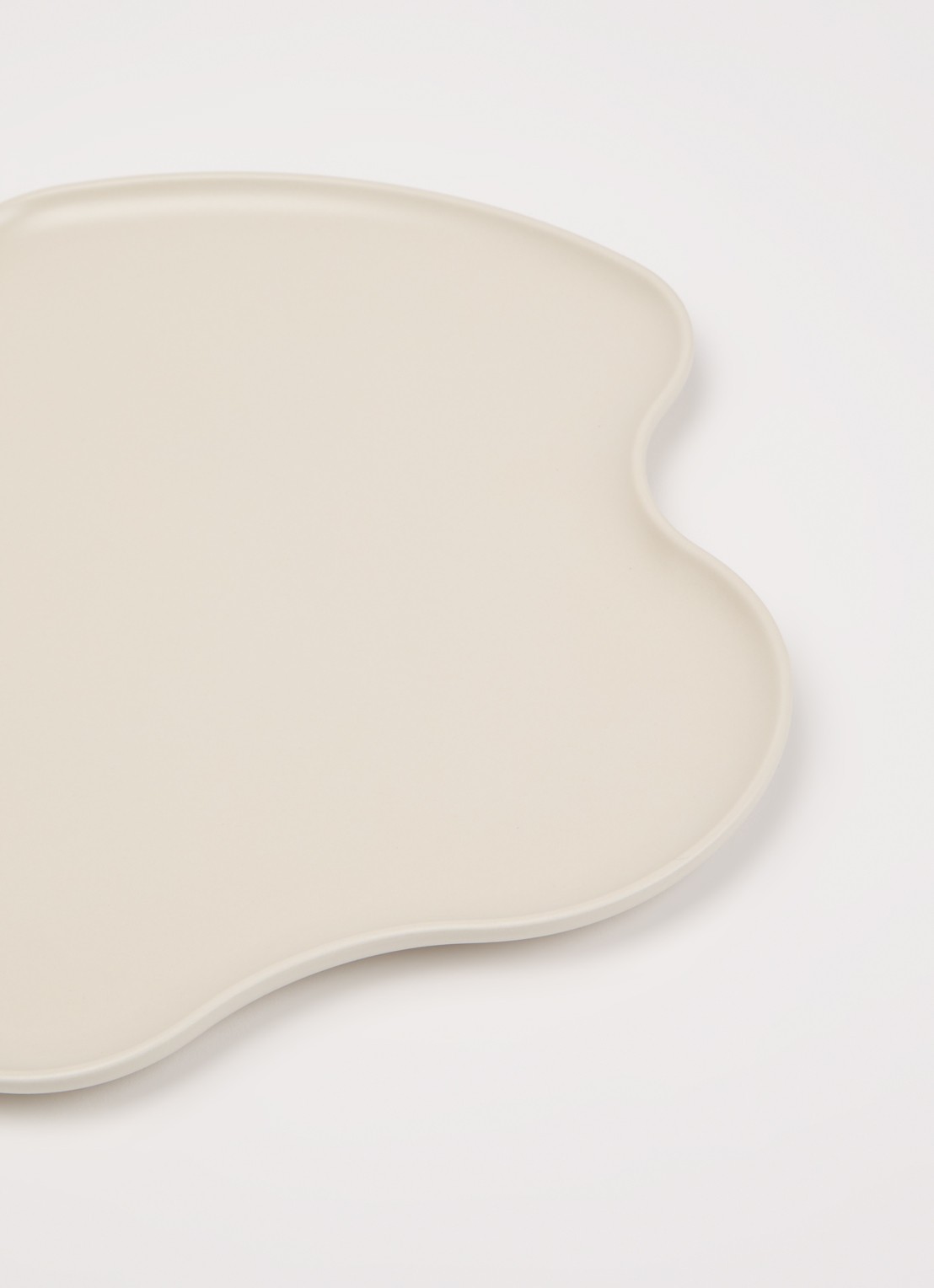 Iittala Alvar Aalto schotel 35 cm - voorkant 2 beige
