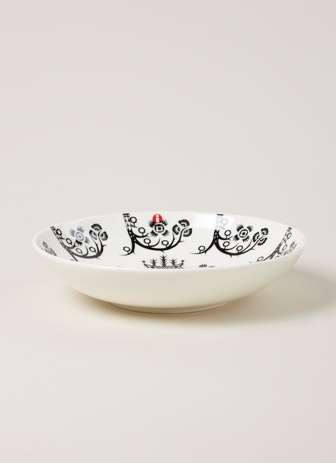 Iittala Diep bord 20 cm - voorkant 2 zwart