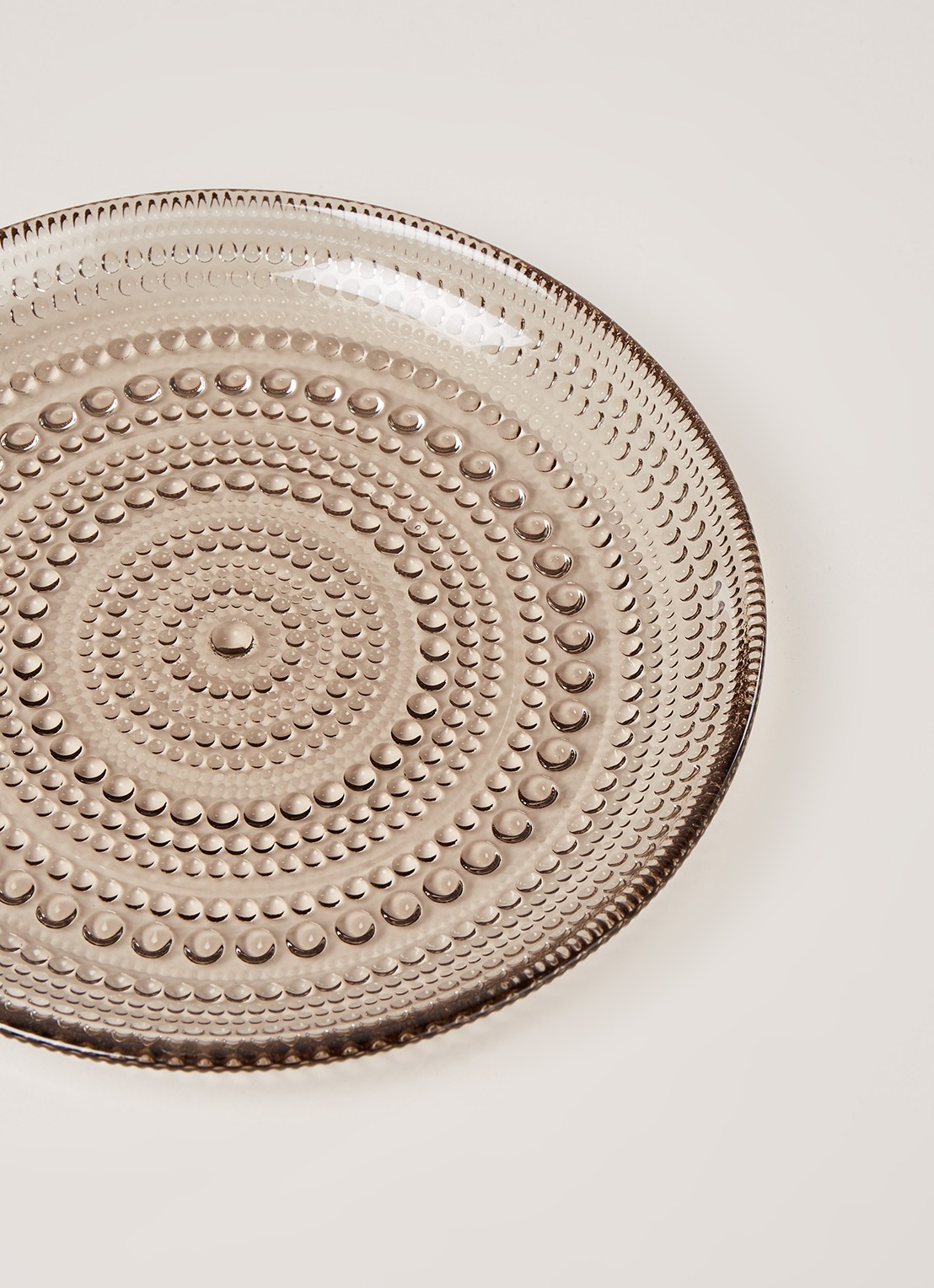 Iittala Kastehelmi gebaksbordje 17 cm - detail bruin