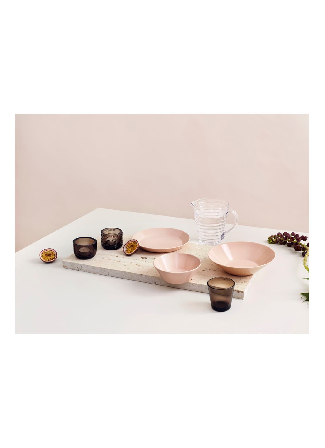 Iittala Ontbijtbord 21 cm  - voorkant 2 roze
