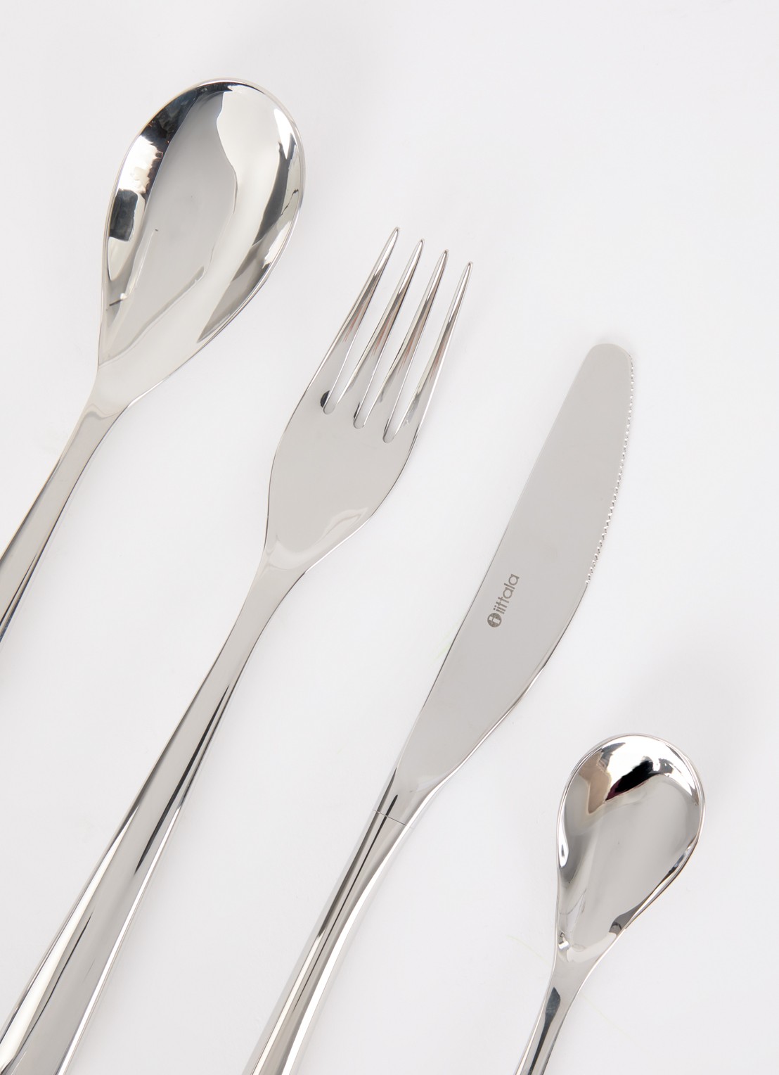 Iittala Piano bestekset 16-delig - voorkant 2 zilver