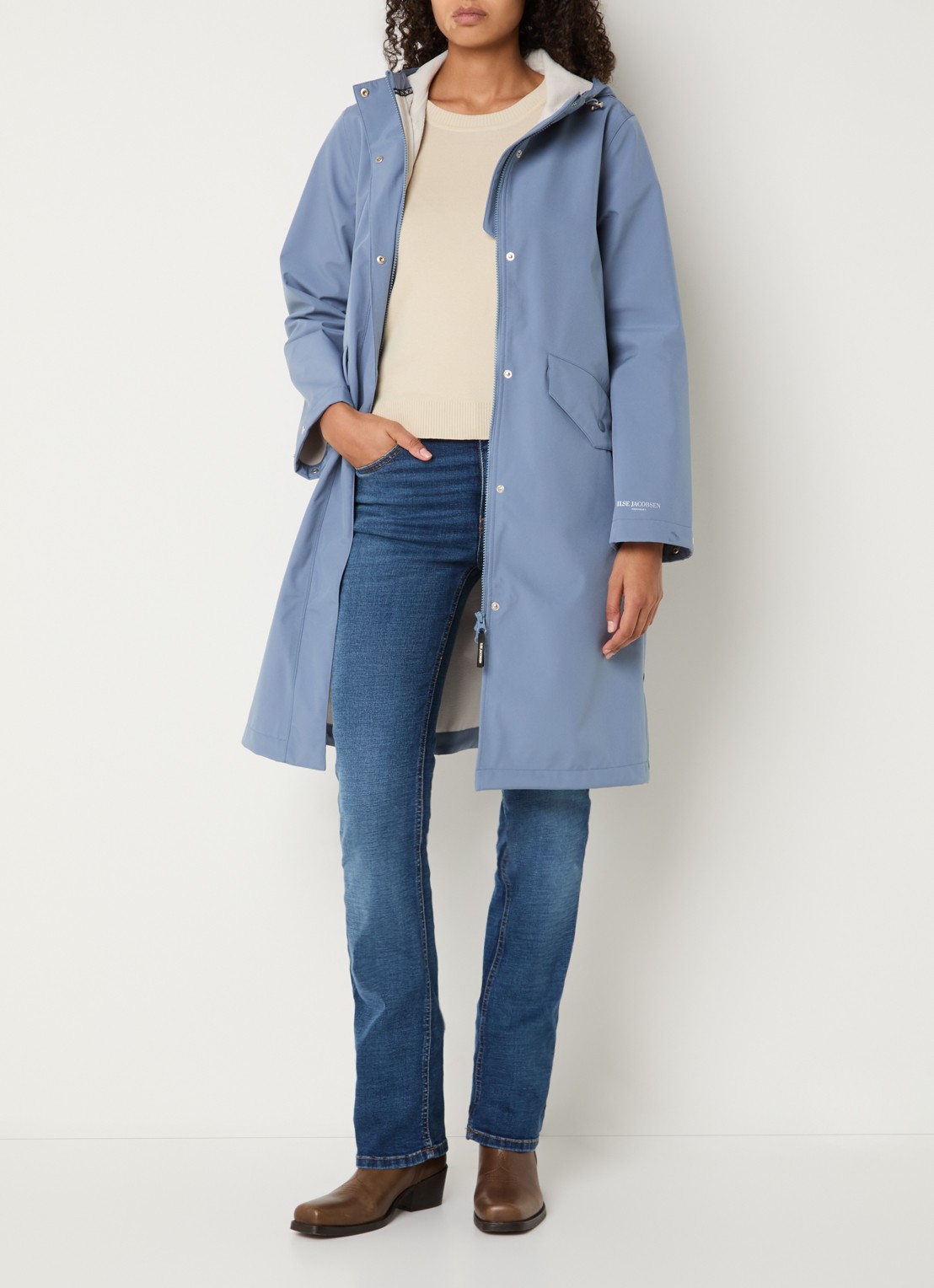 Ilse Jacobsen Daybreak softshell regenjas met klepzakken - voorkant 2 staalblauw