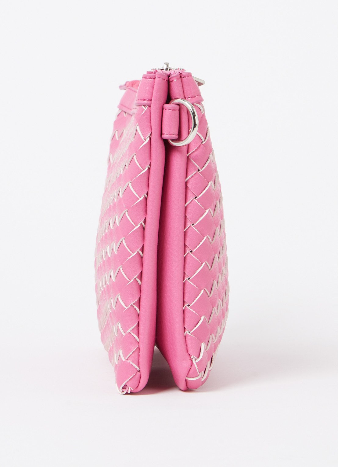 Ilse Jacobsen Gevlochten clutch met afneembare schouderriem - detail 4 fuchsia