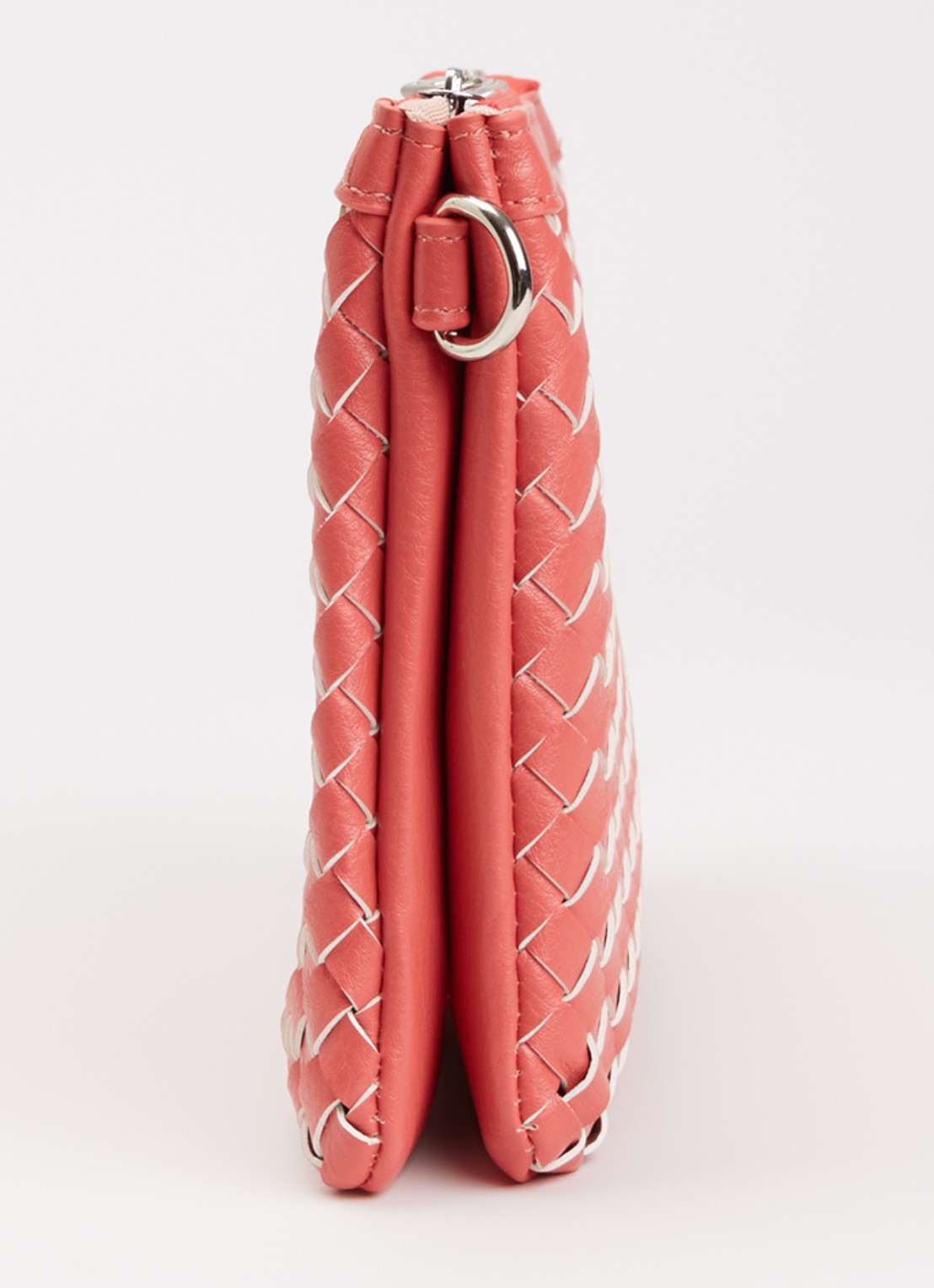 Ilse Jacobsen Gevlochten clutch met afneembare schouderriem - detail 3 koraalrood
