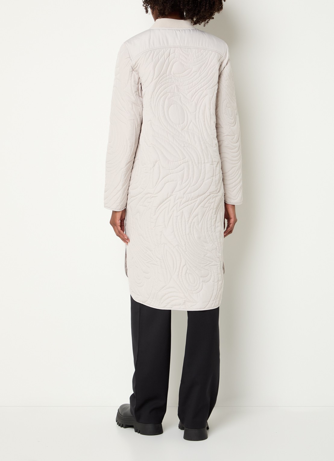 Ilse Jacobsen Gewatteerde jas met quilt patroon en steekzakken - achterkant beige